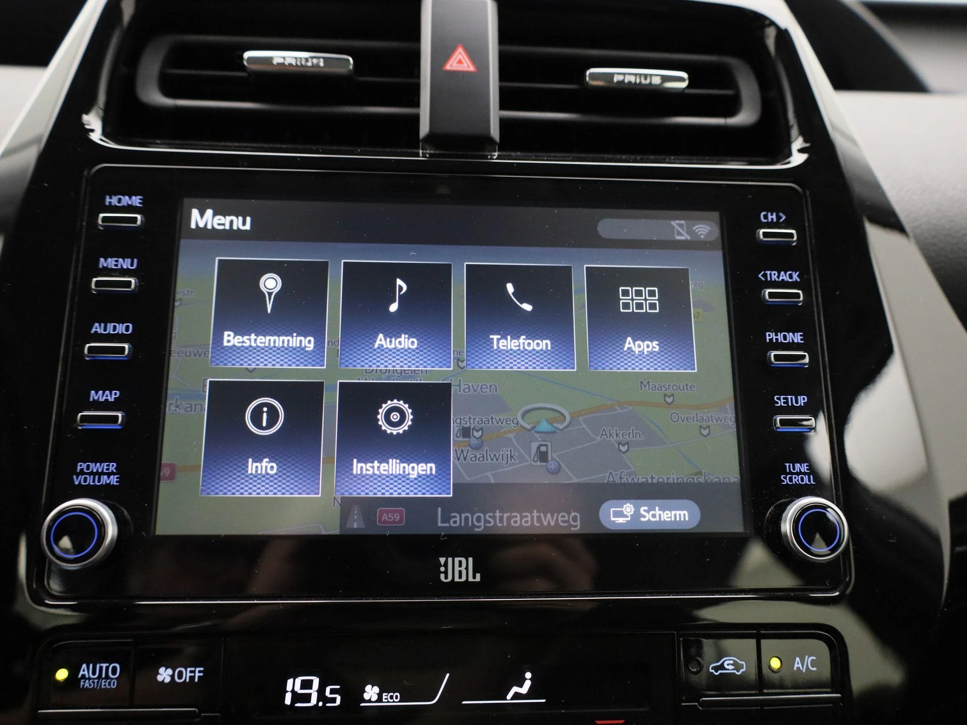 Toyota-Prius-image-17