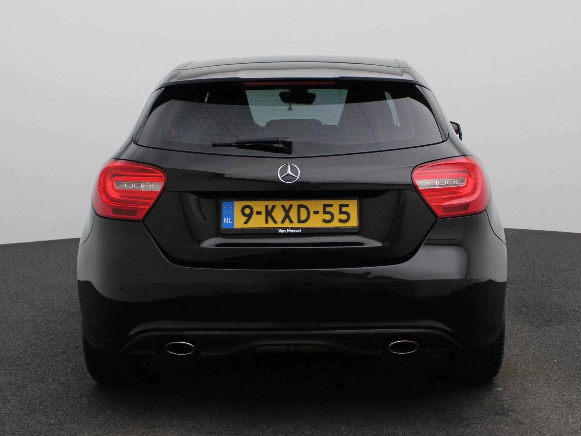 Mercedes-Benz-A-Klasse-image-4