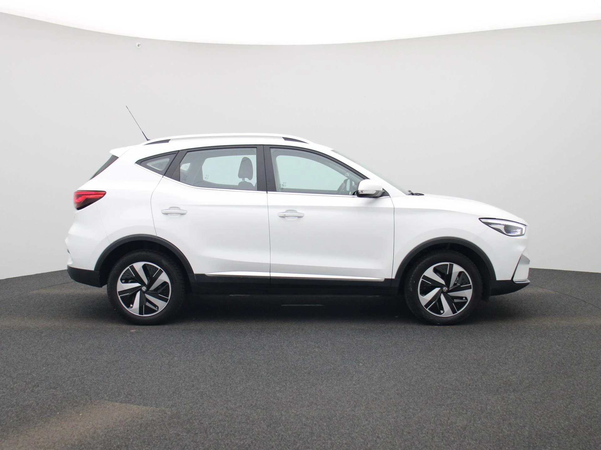 MG-ZS-image-5
