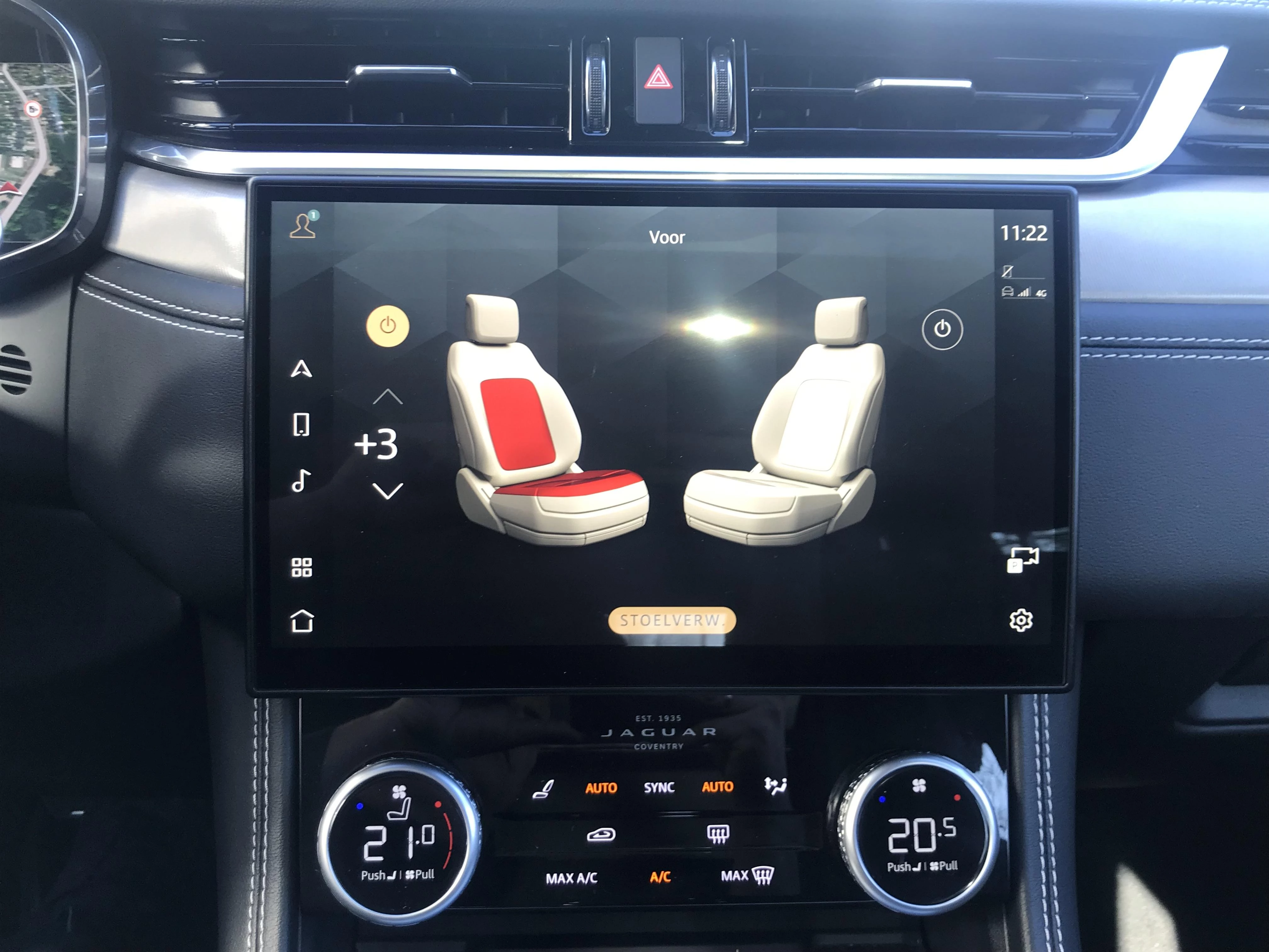 Jaguar-F-PACE-image-17