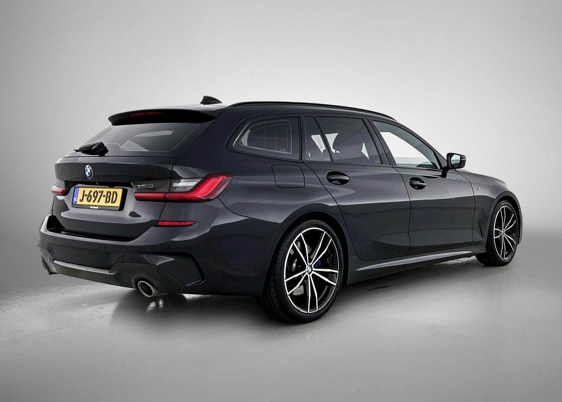 BMW-3 Serie-image-3