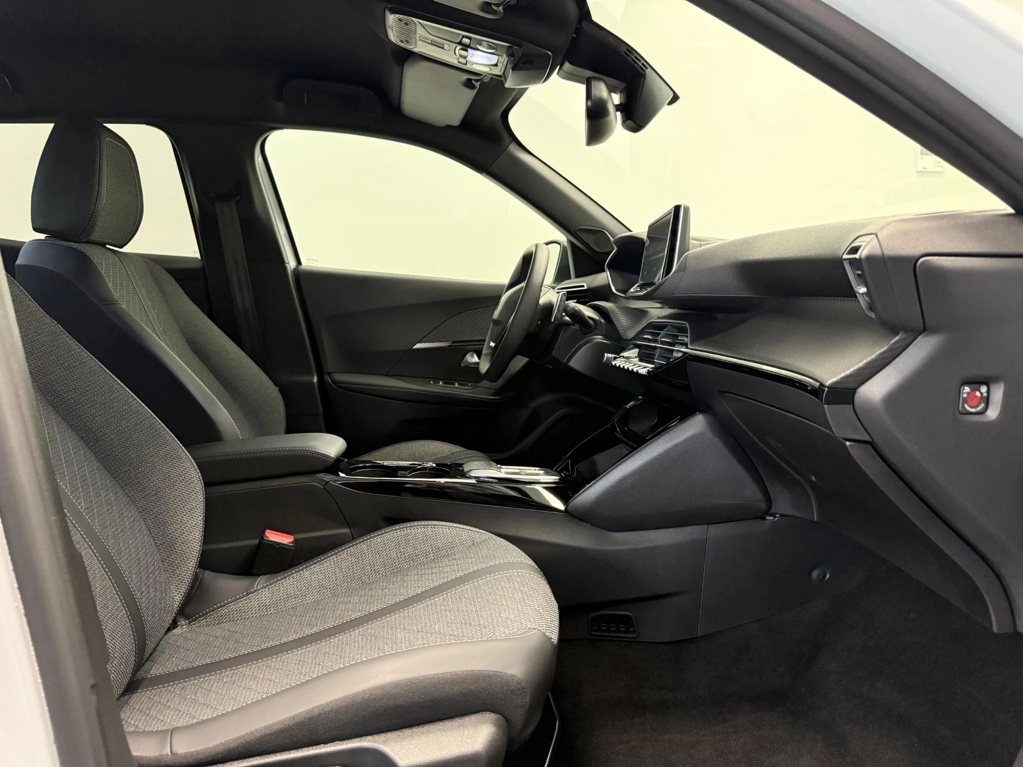 Peugeot-2008-image-11