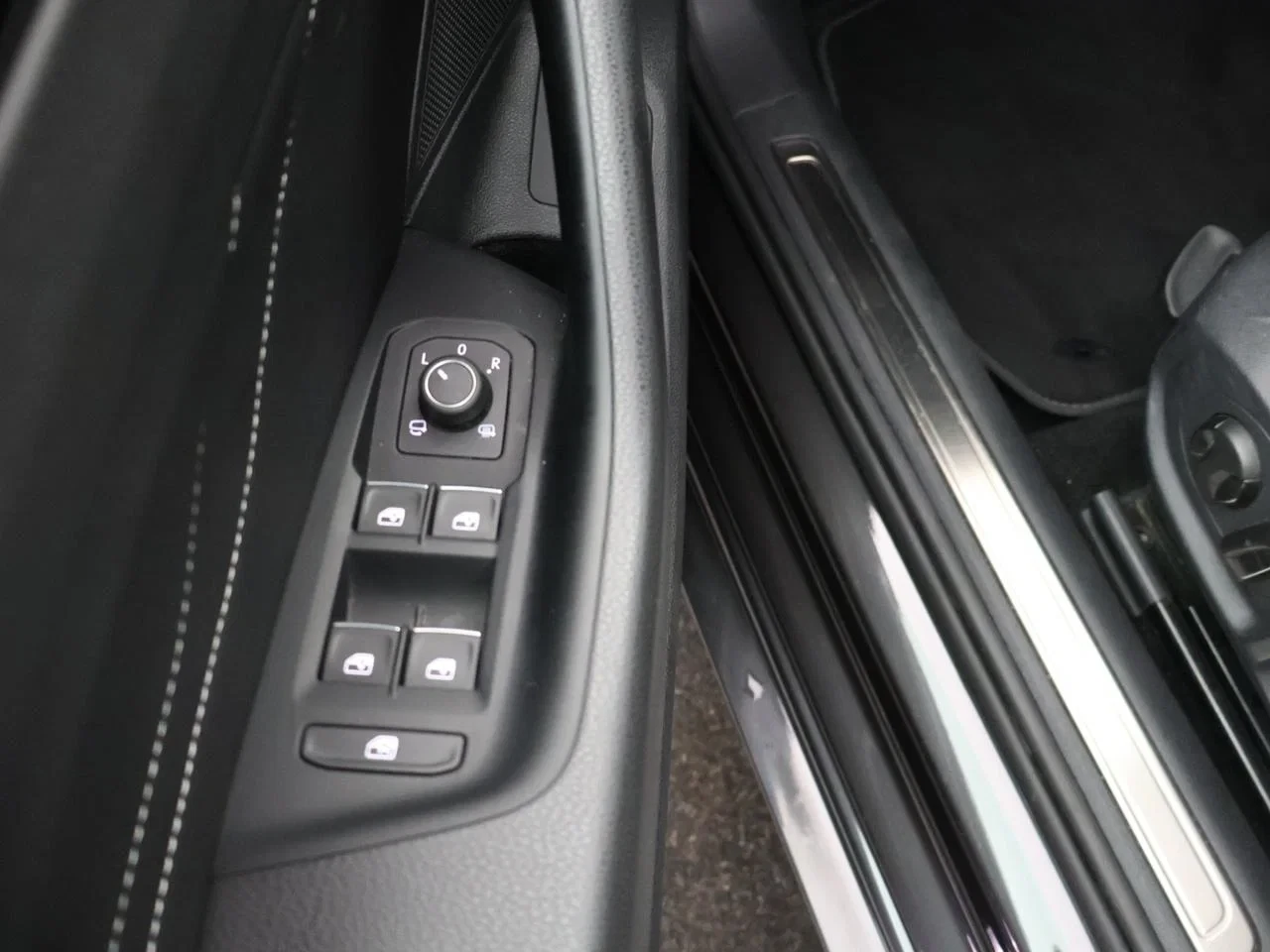 Volkswagen-Arteon-image-26