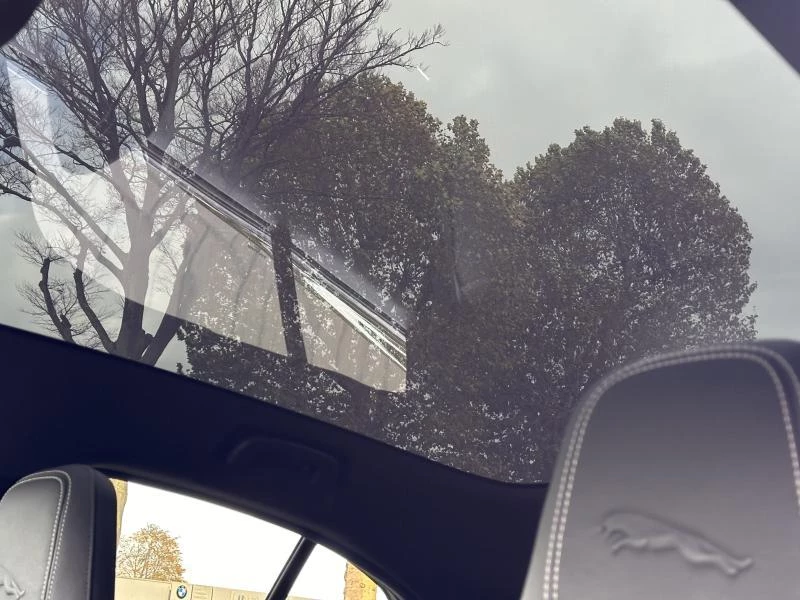 Jaguar I-PACE EV400 SE