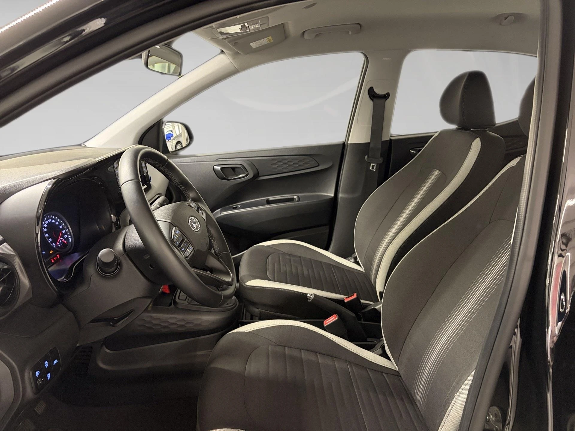 Hyundai-i10-image-5