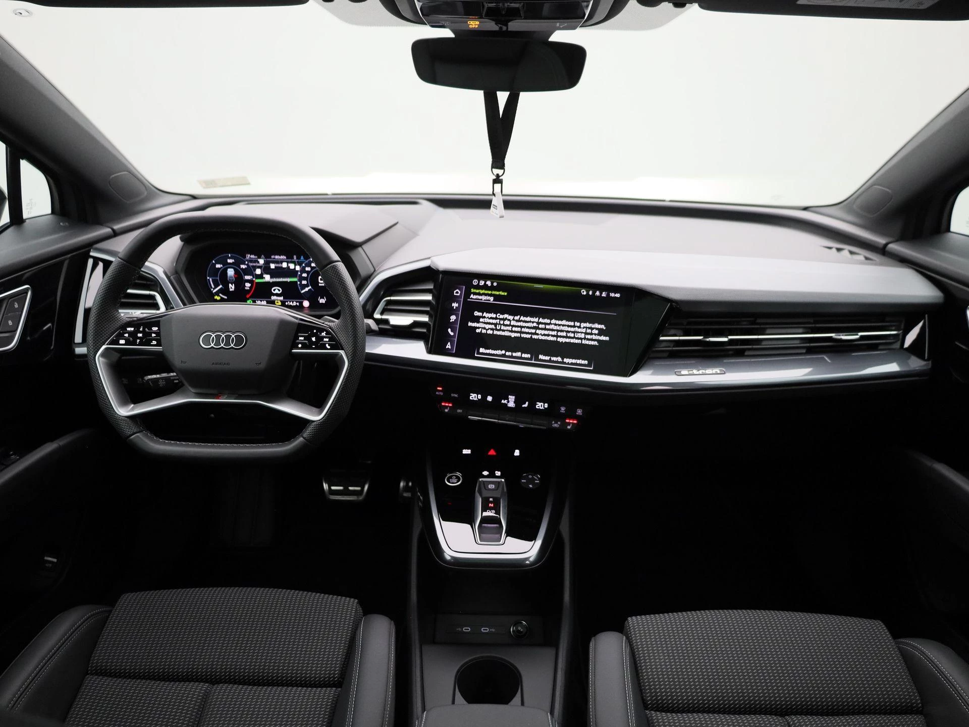 Audi-Q4 e-tron-image-47