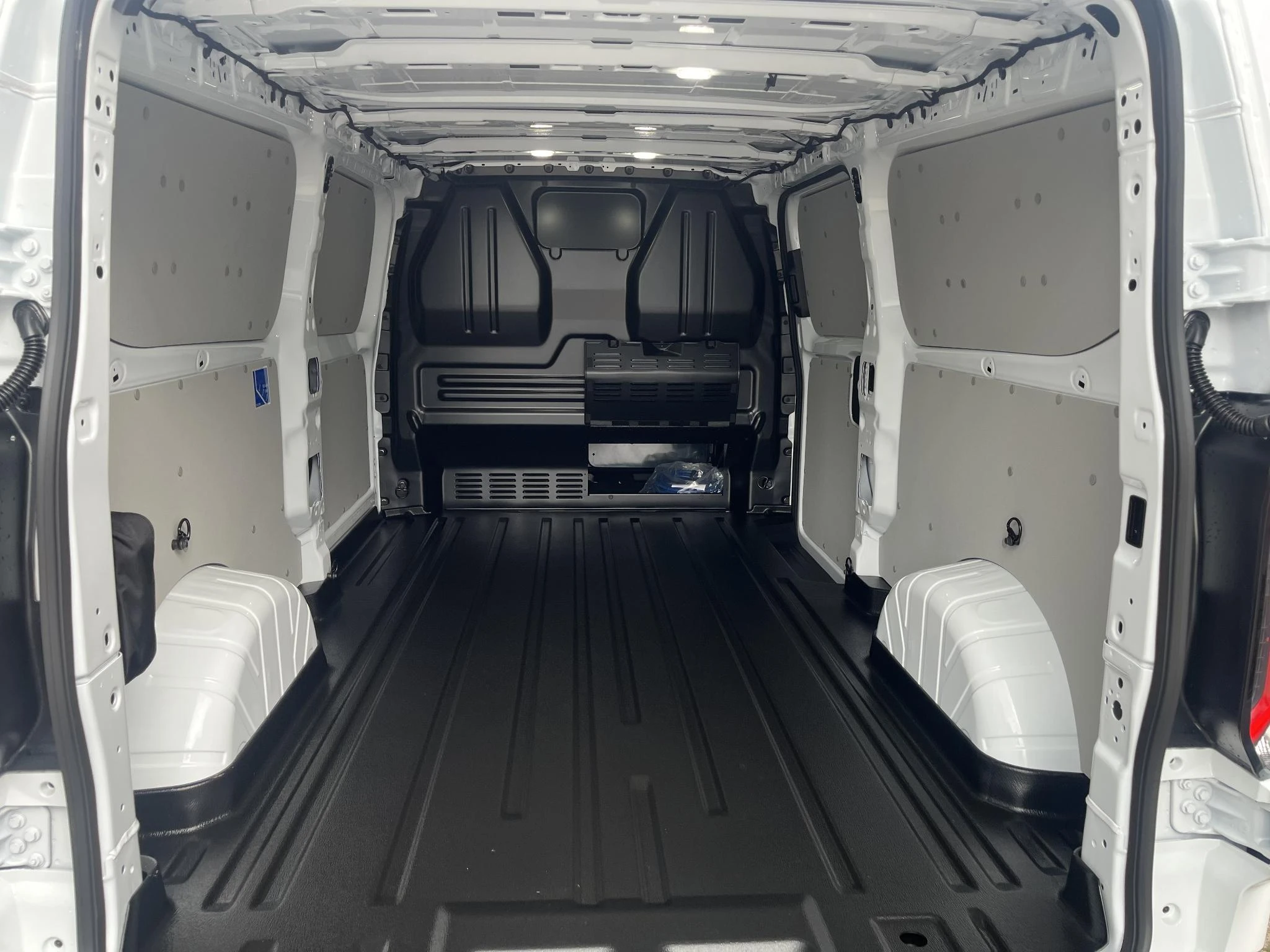 Ford-E-Transit-image-11