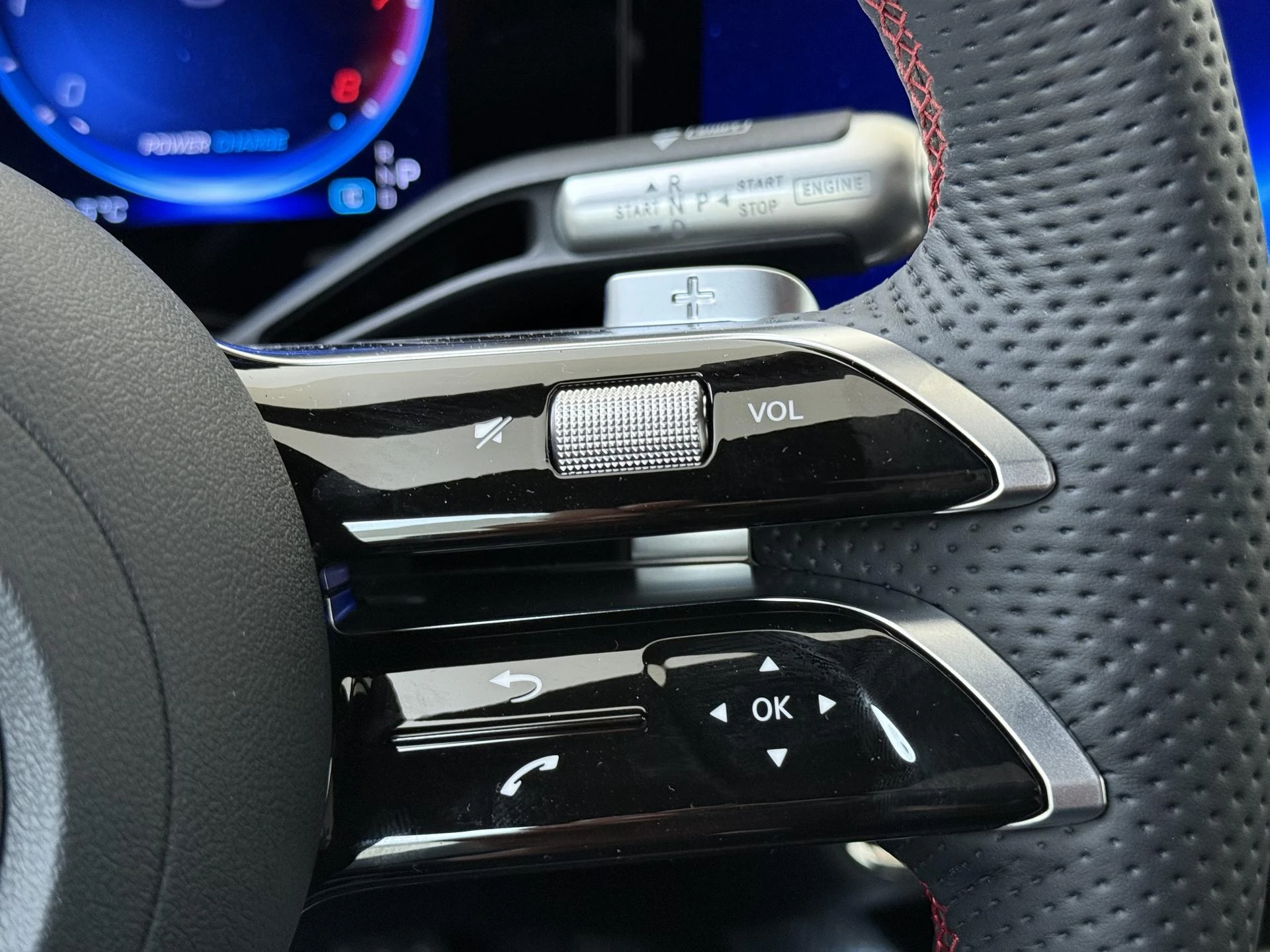 Mercedes-Benz-CLA-image-12