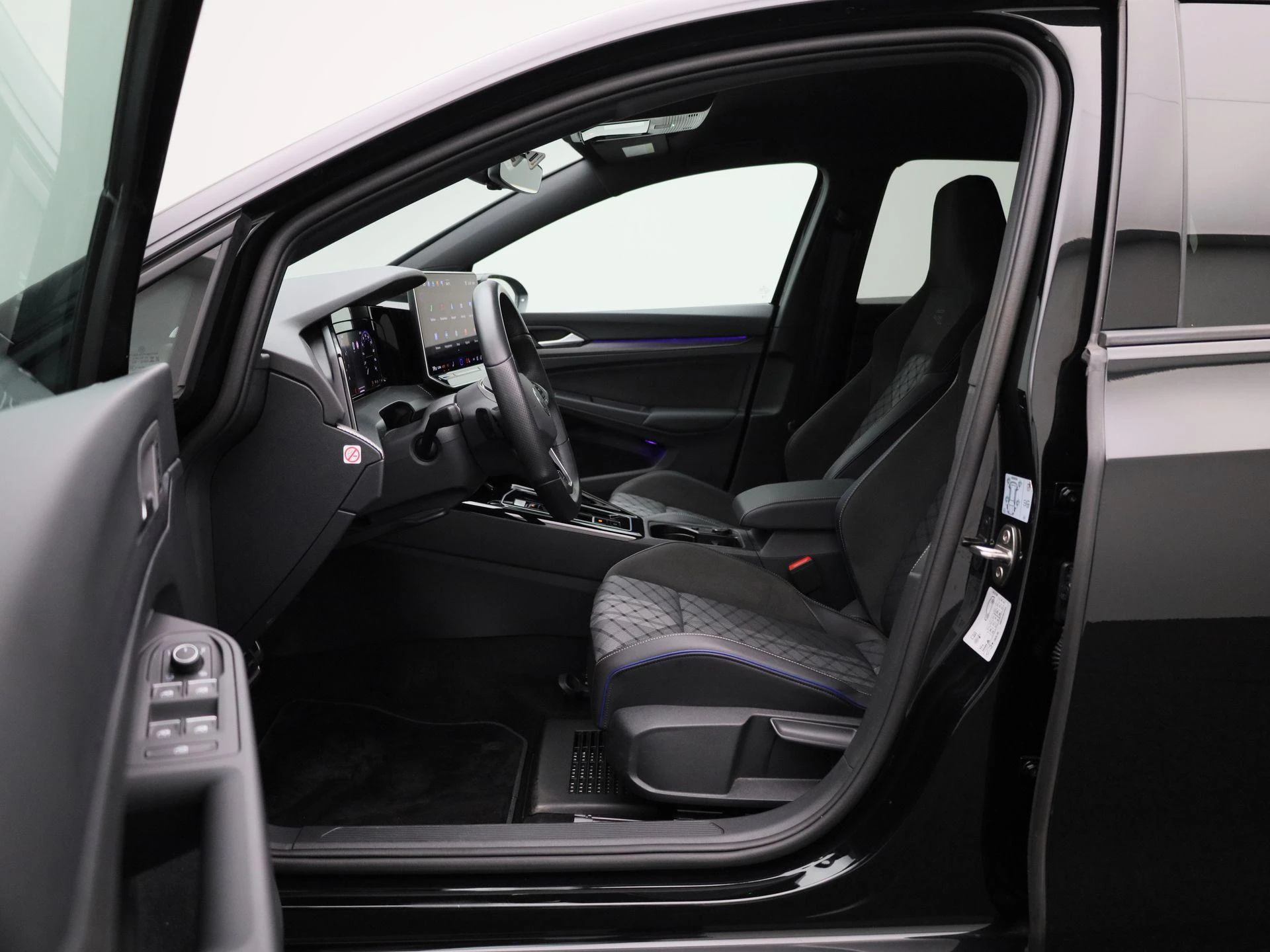 Volkswagen Golf 1.5 eTSI R-Line Edition
