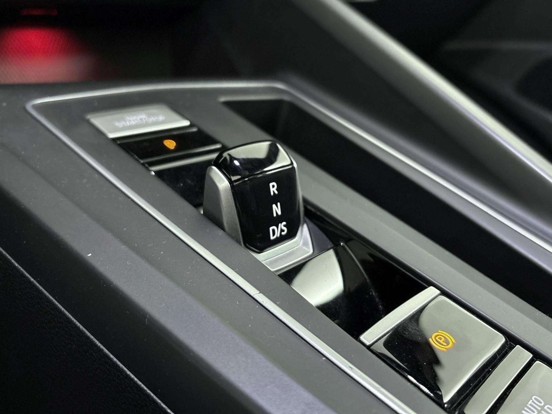 Volkswagen-Golf-image-22
