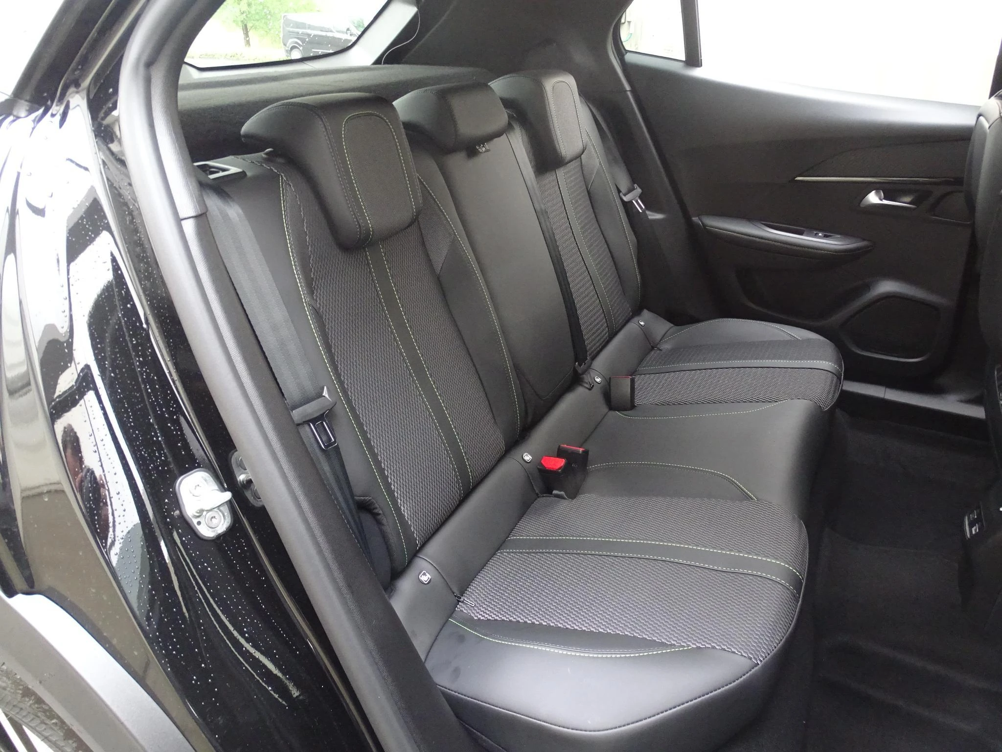 Peugeot-2008-image-14