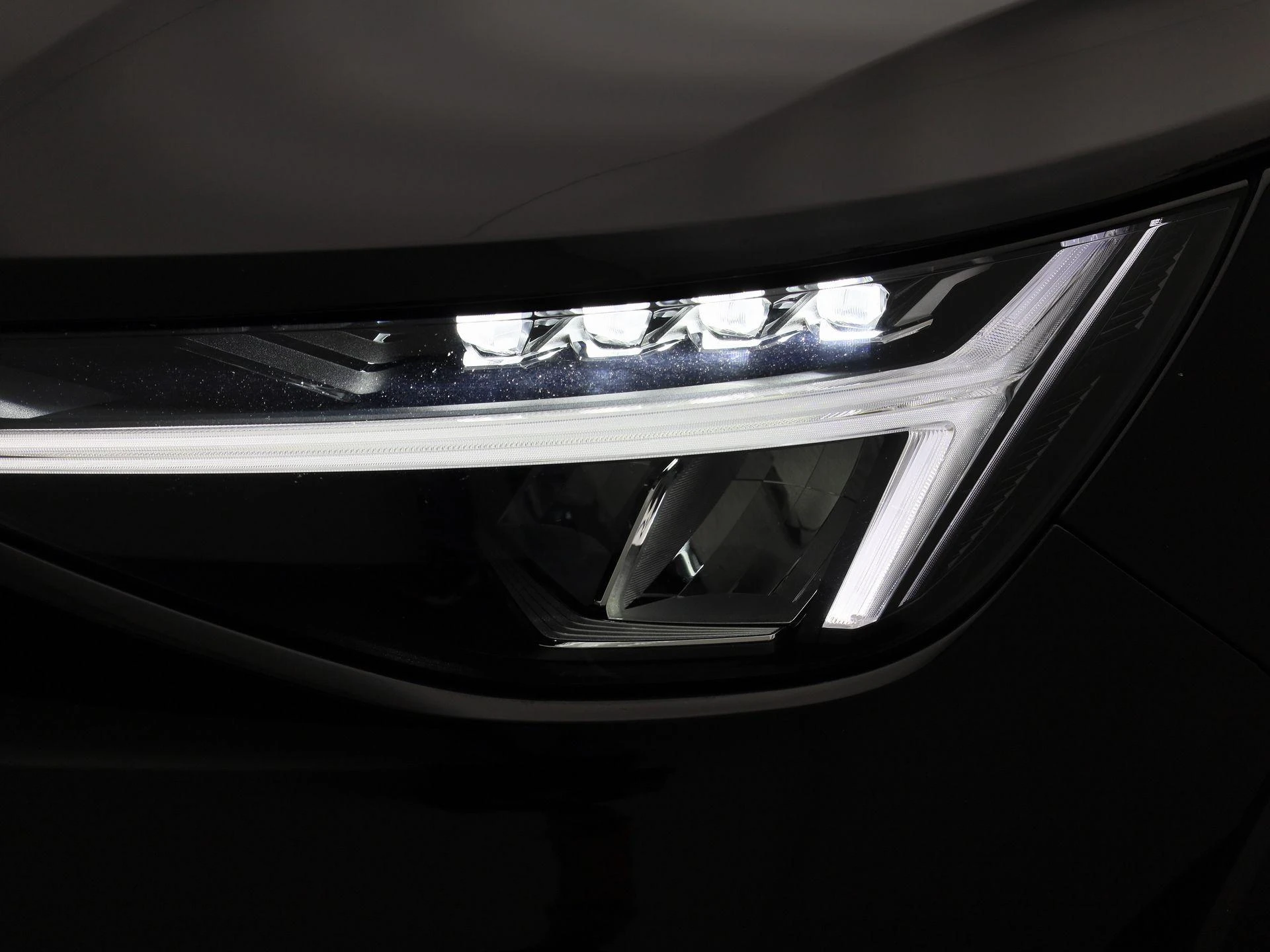 Volvo-XC40-image-14