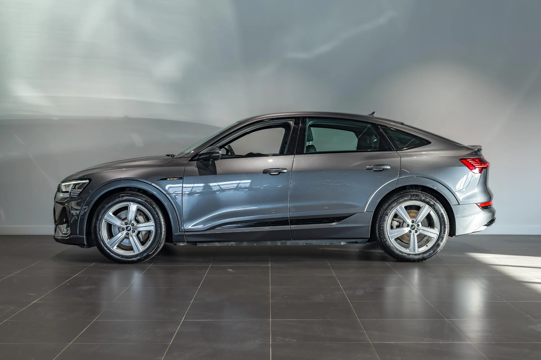 Audi-e-tron-image-4