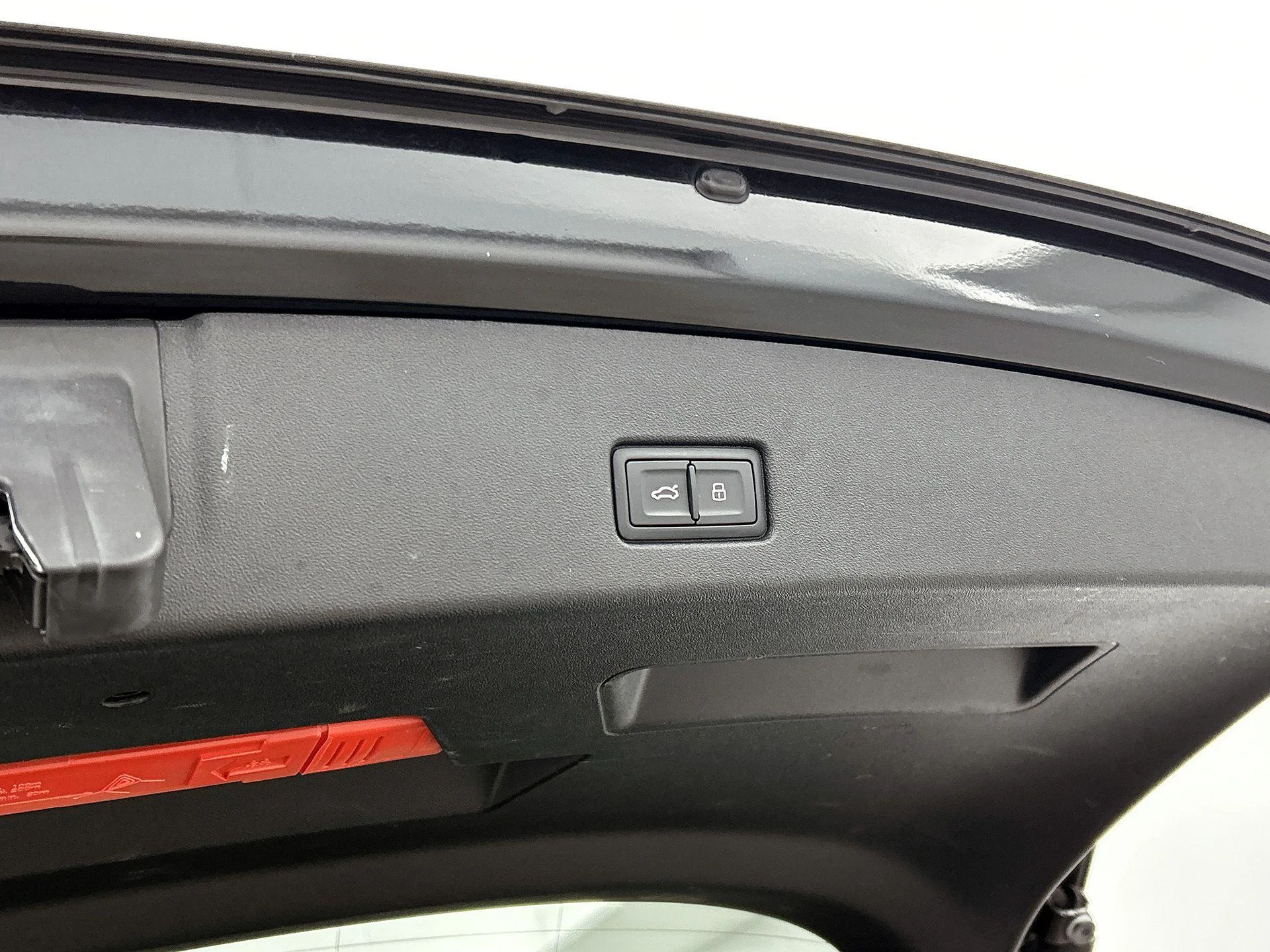 Audi-Q4 e-tron-image-16