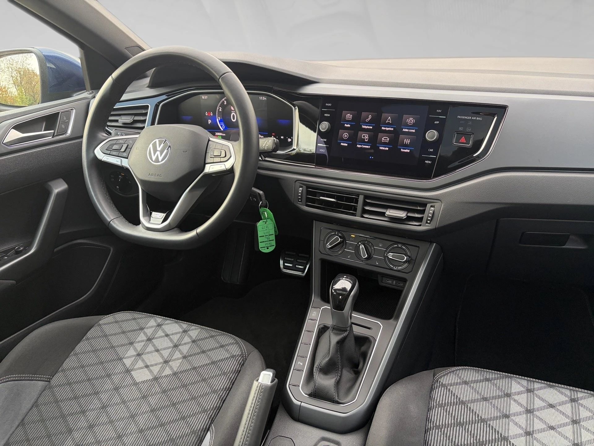 Volkswagen-Taigo-image-5