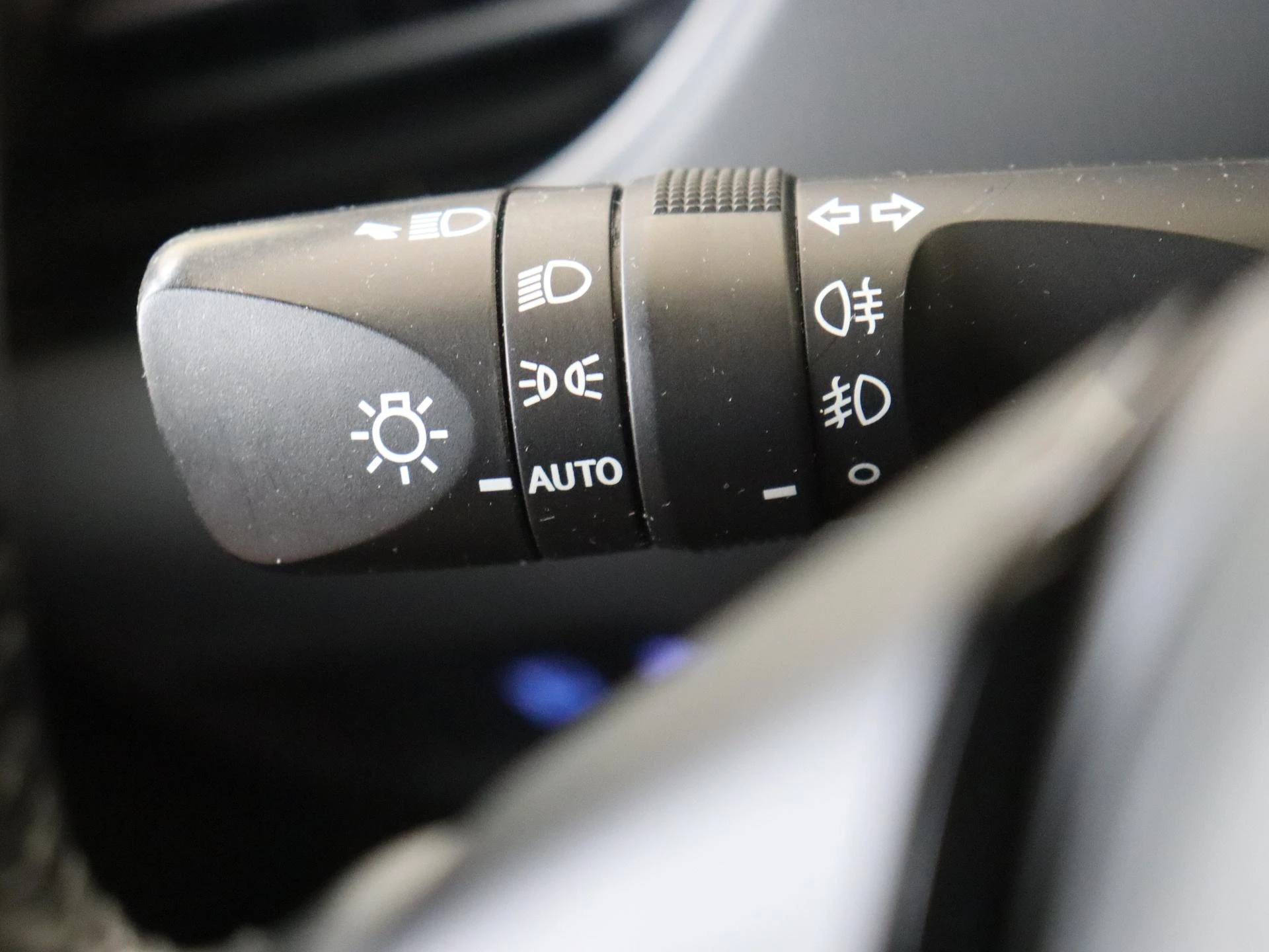 Toyota C-HR 2.0 Hybrid Executive AUTOMAAT