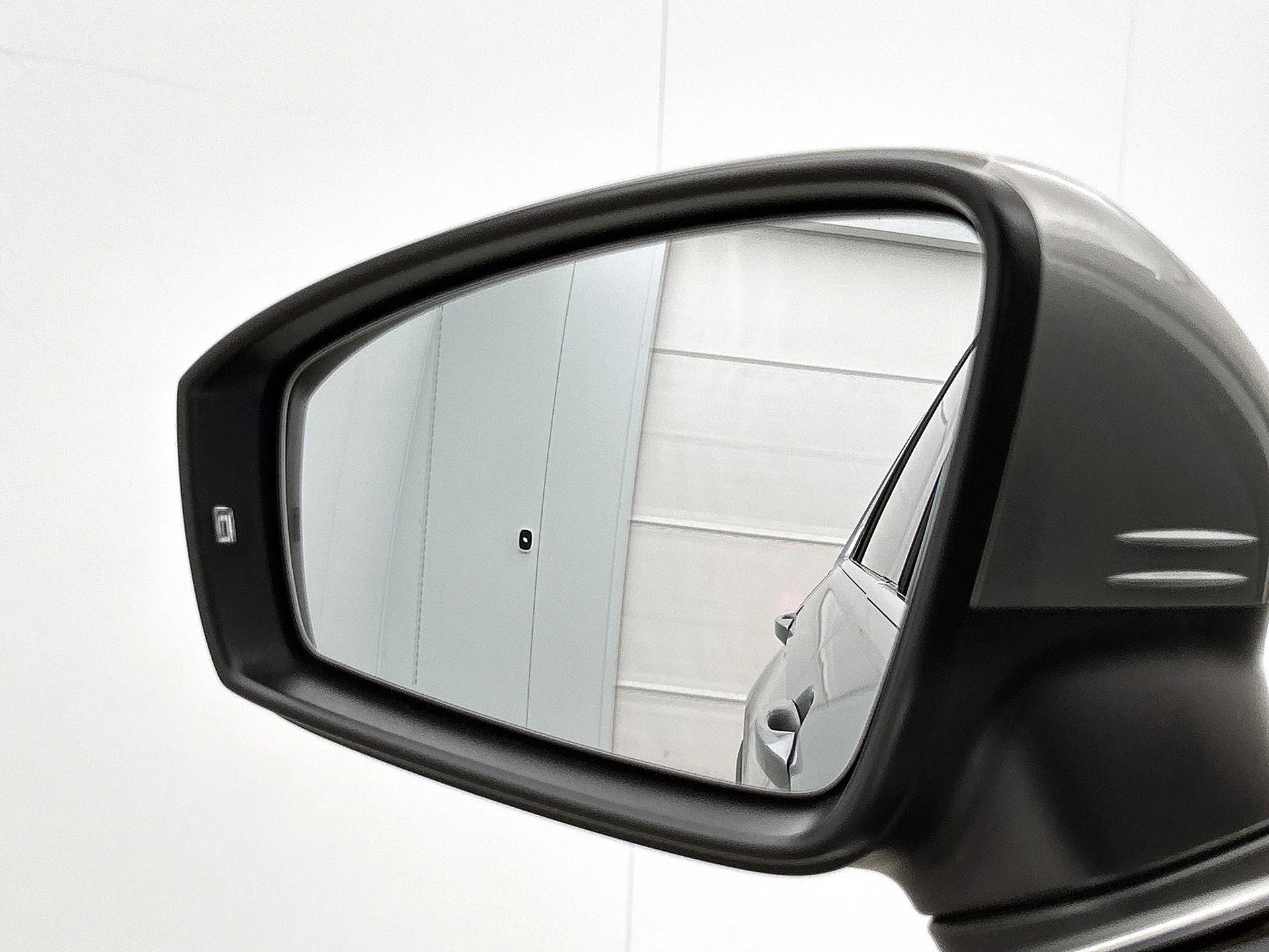 Volkswagen-Tiguan-image-22