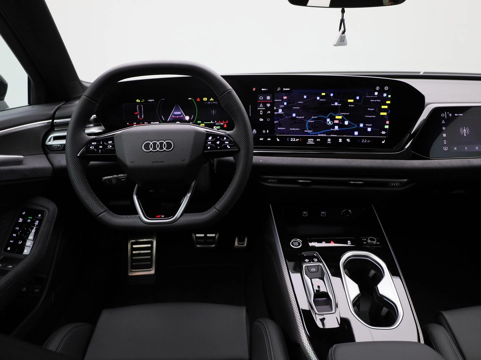 Audi A6 Avant 2.0 e-hybrid quattro S Competition 367 PK