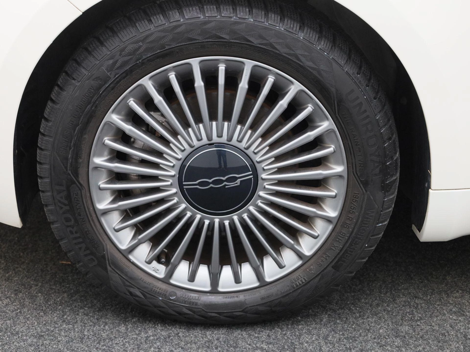 Fiat-500C-image-12