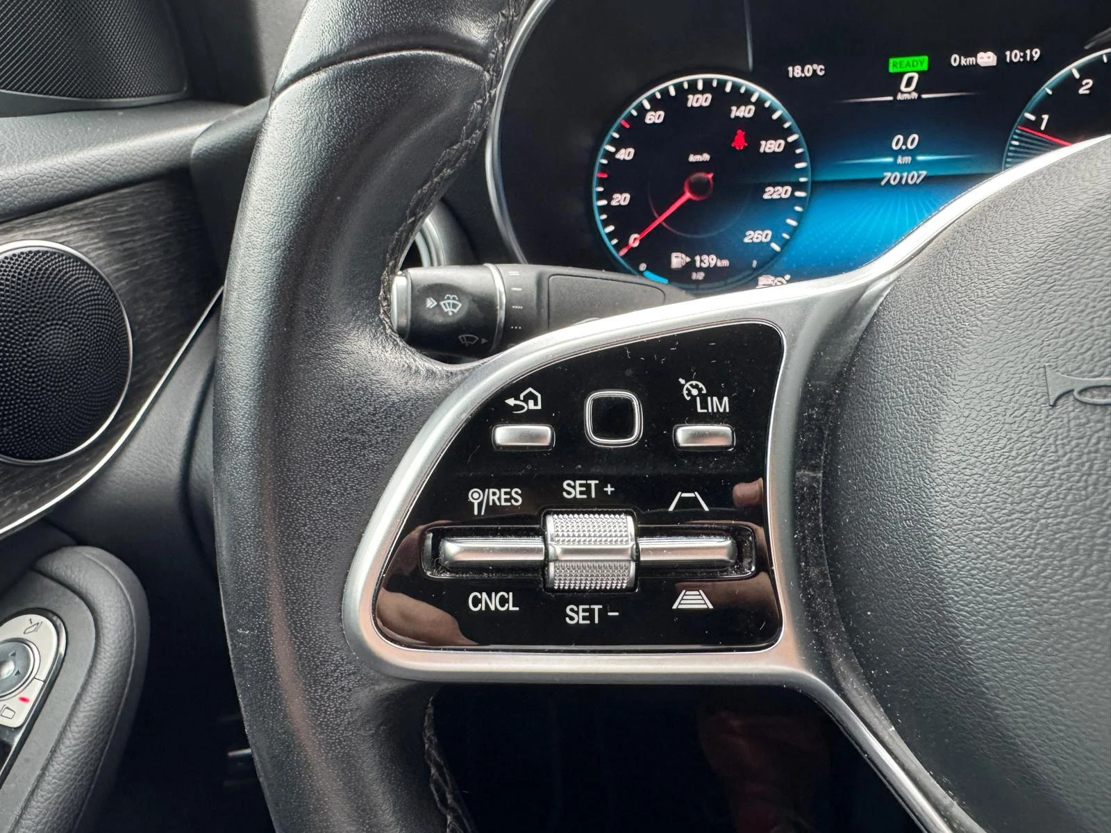 Mercedes-Benz-GLC-image-14