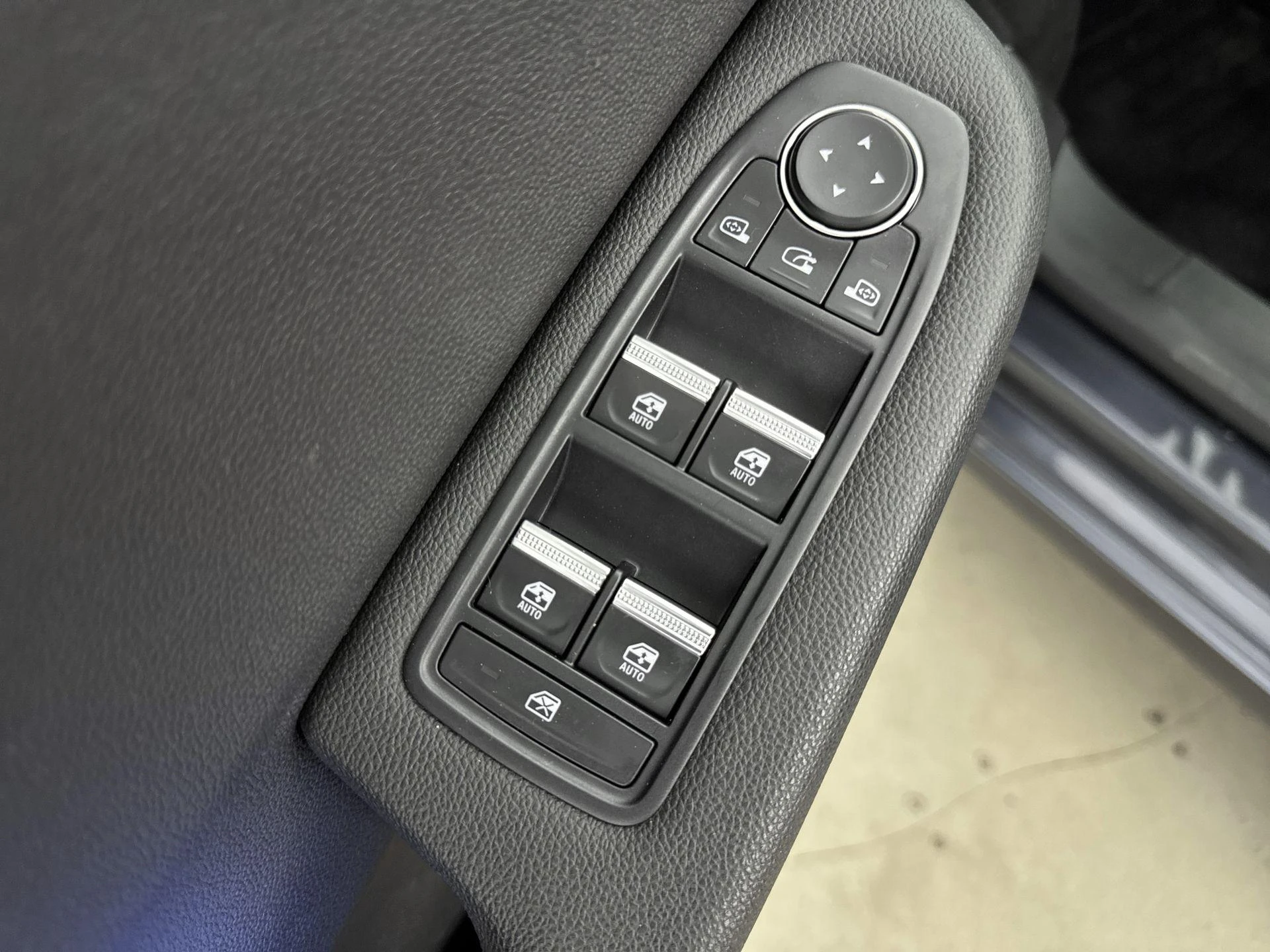 Renault-Clio-image-14