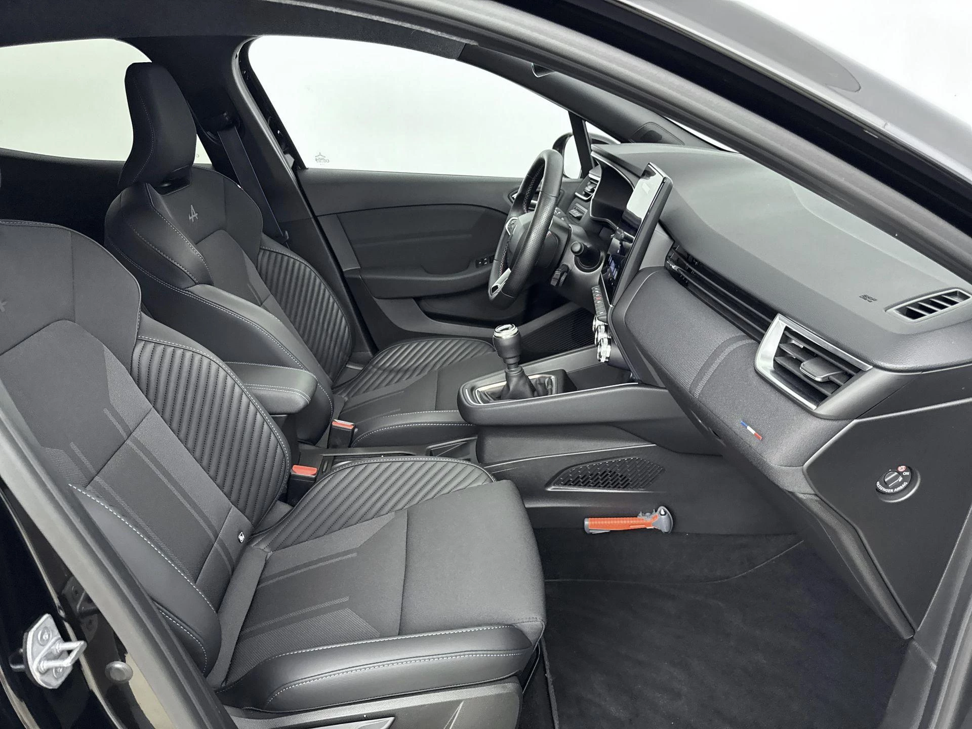 Renault-Clio-image-21