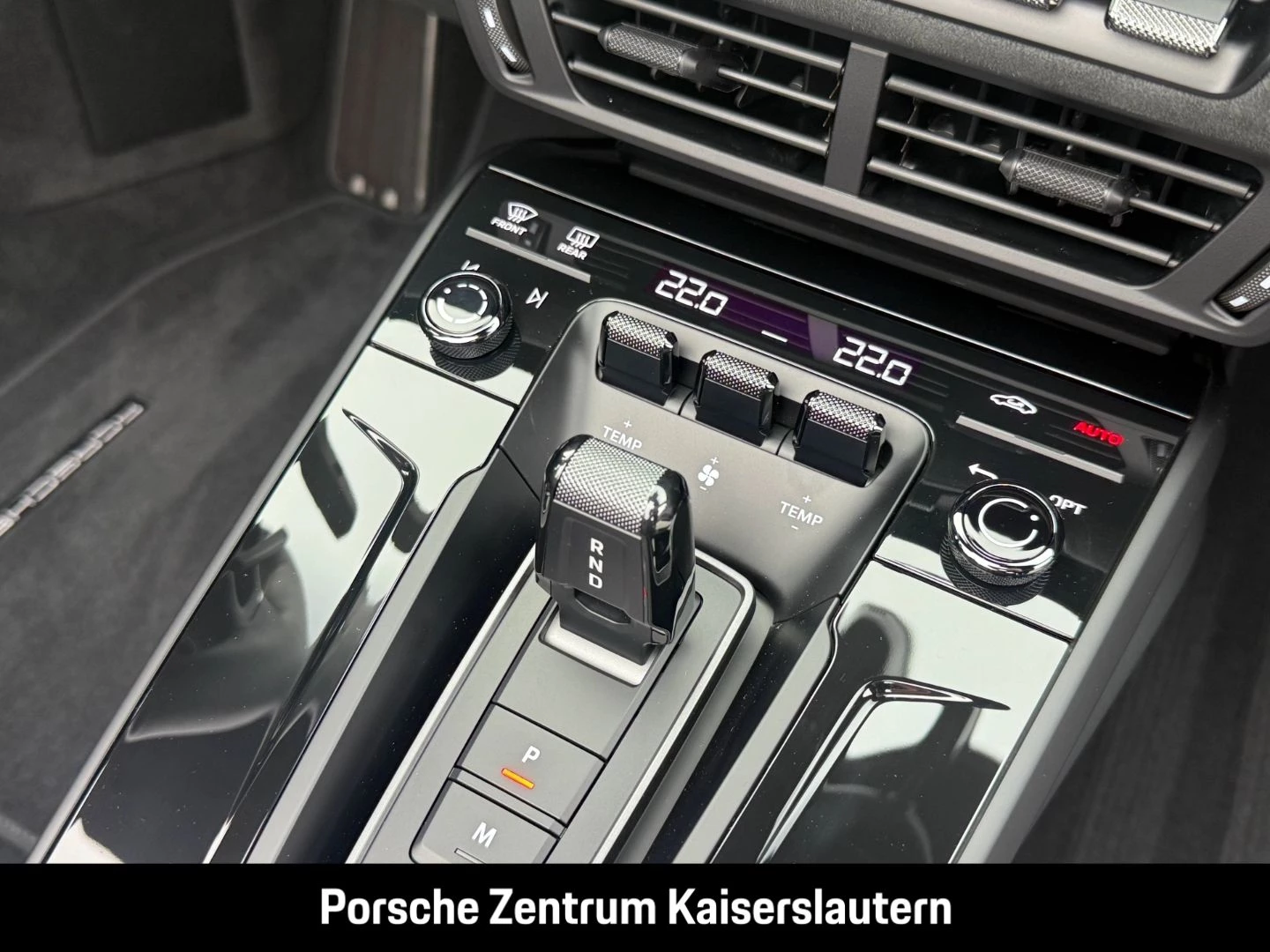 Porsche 911 992 Carrera 4 GTS Cabriolet Liftsystem-VA carrera
