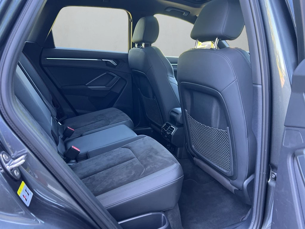 Audi RSQ3 2.5 TFSI quattro S tronic *Navi*Pano*AHK*