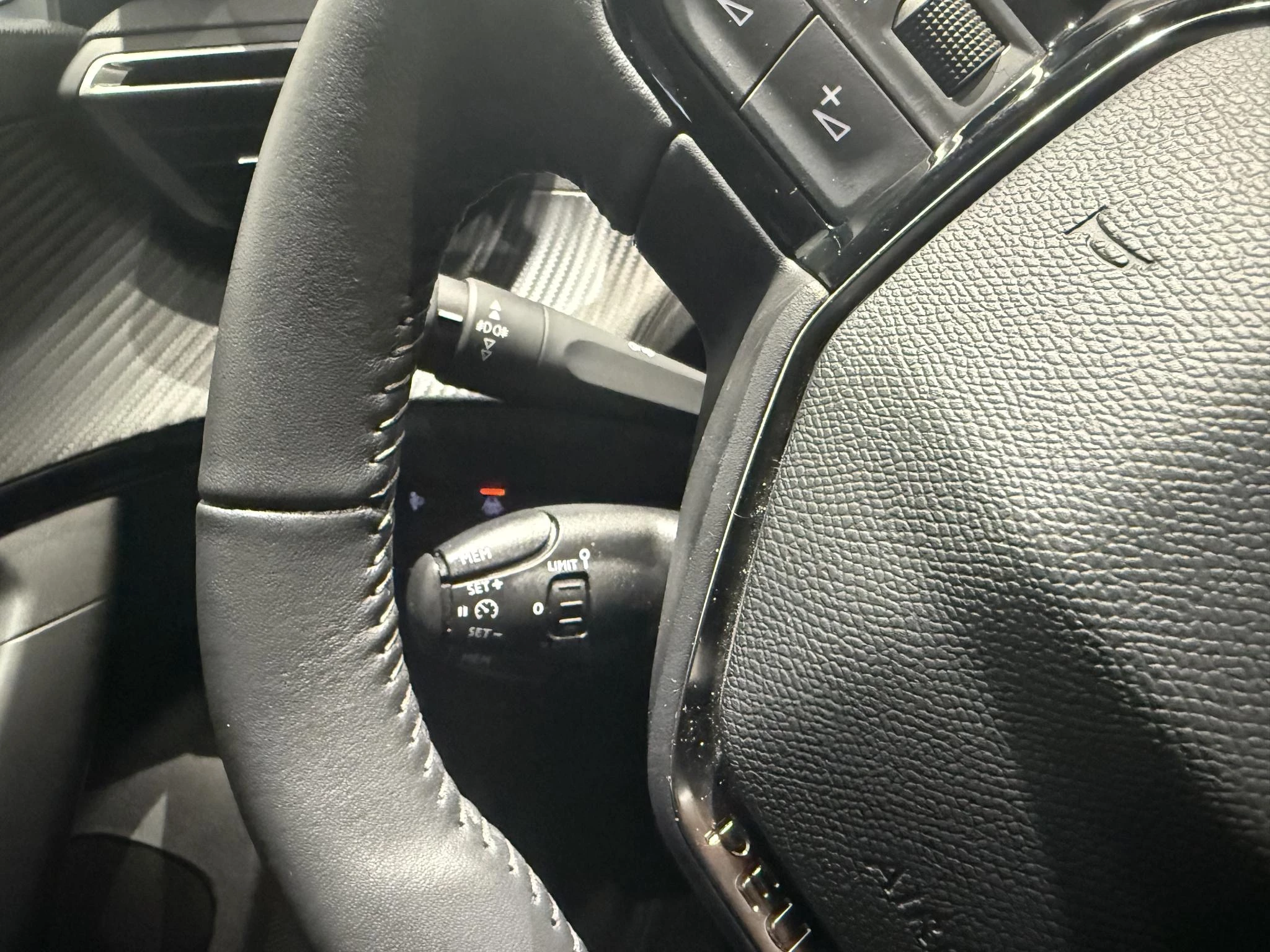 Peugeot-e-2008-image-22