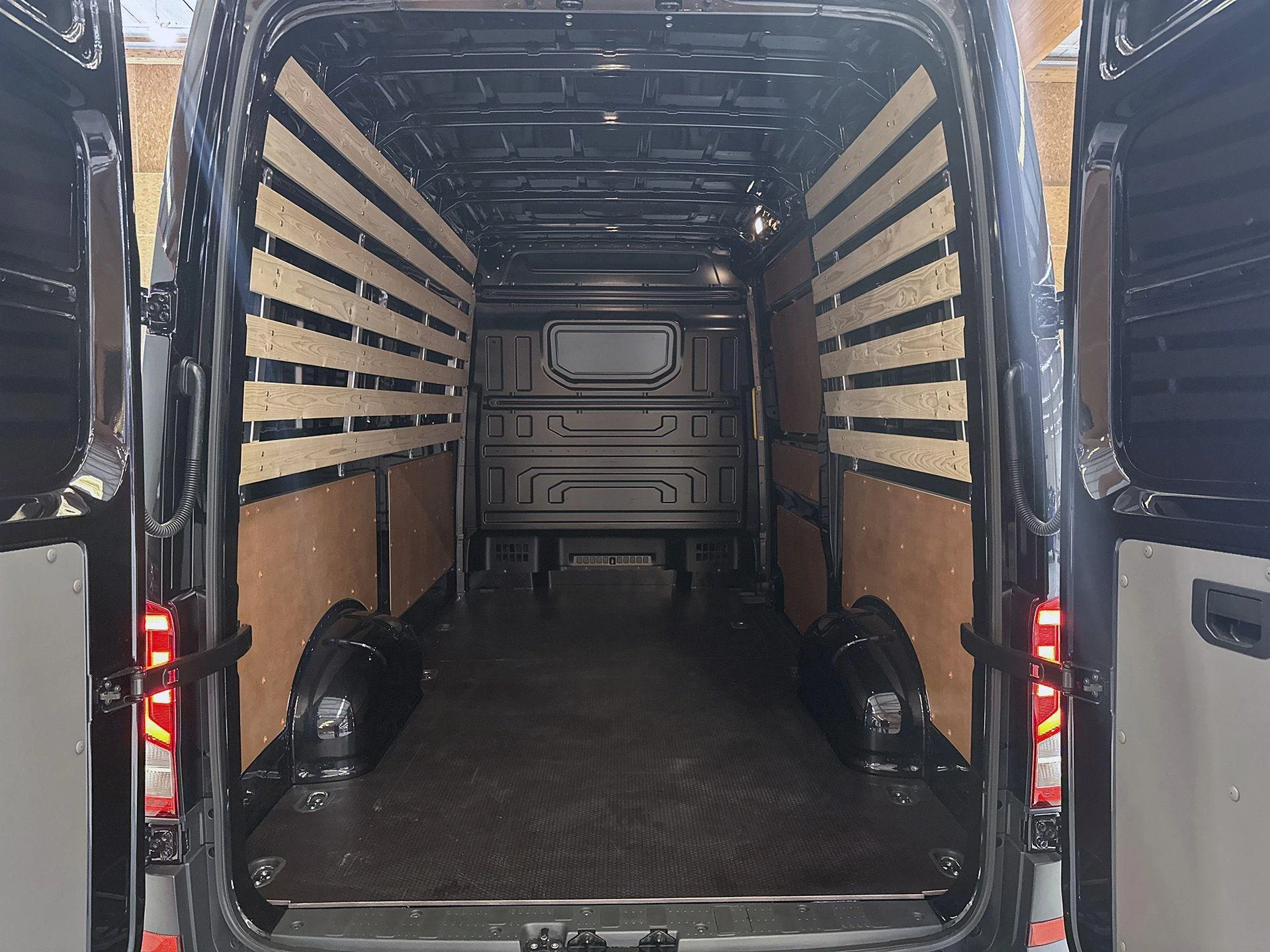 Volkswagen-Crafter-image-8
