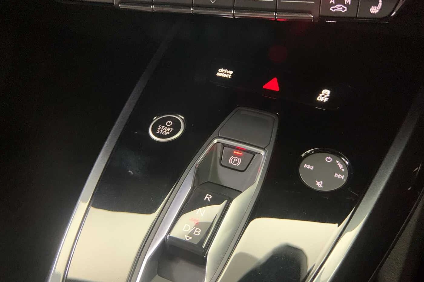 Audi-Q4 Sportback e-tron-image-23