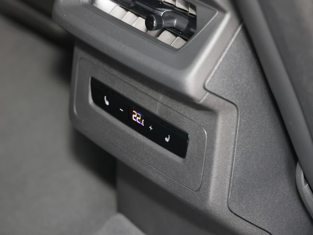Audi-S6 Avant e-tron-image-10