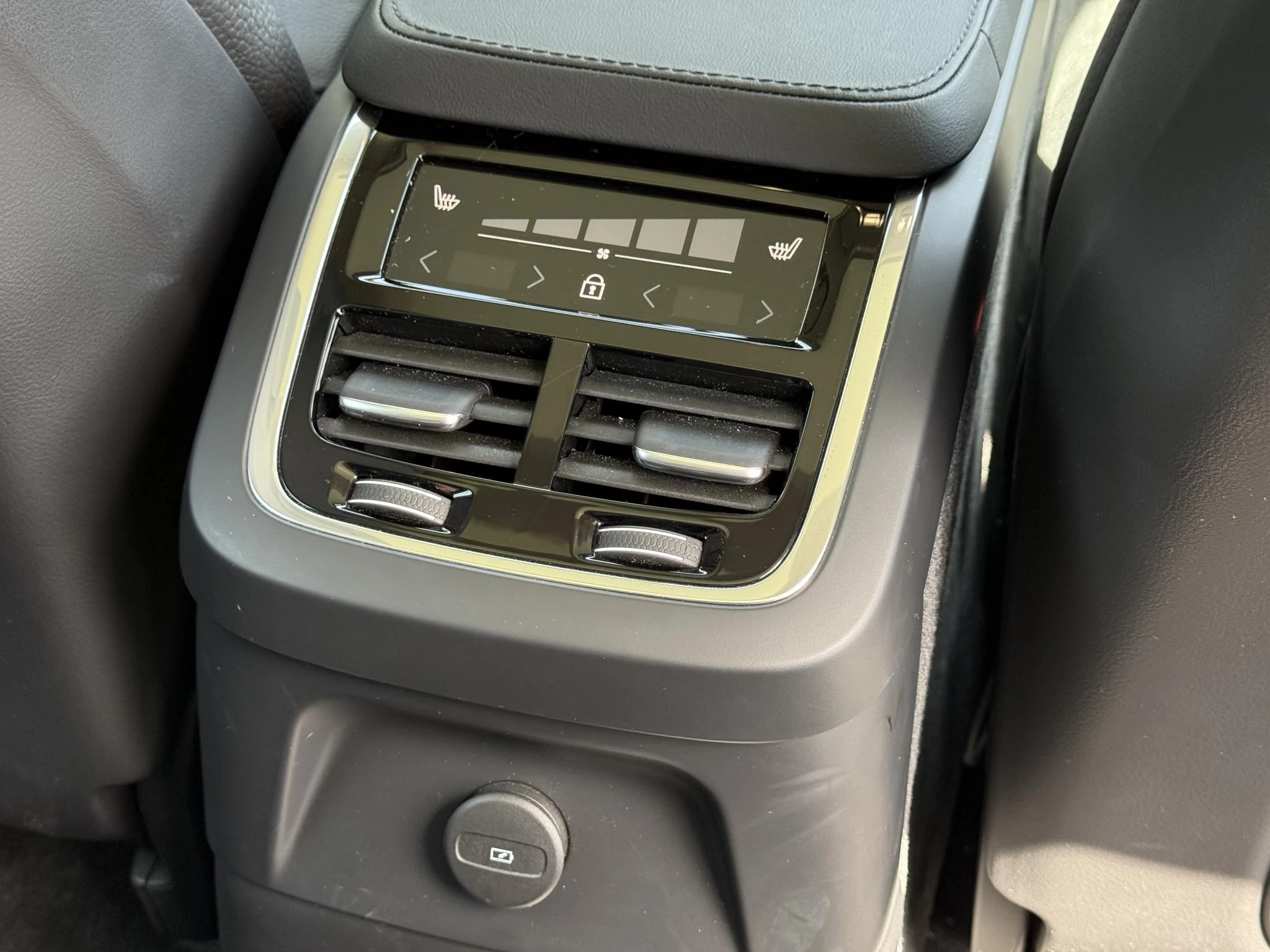 Volvo-XC90-image-20