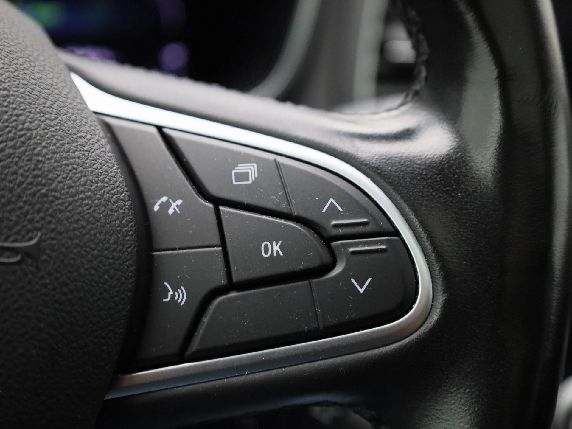 Renault-Megane E-Tech-image-24