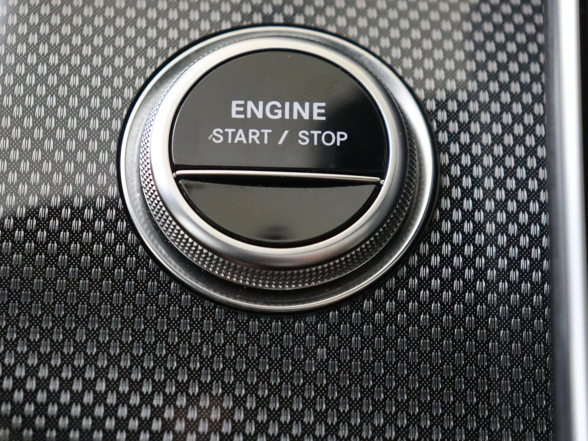 Mercedes-Benz-C-Klasse-image-20