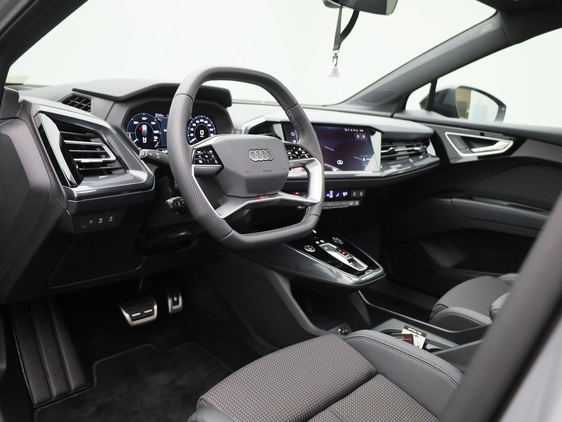 Audi-Q4 Sportback e-tron-image-37