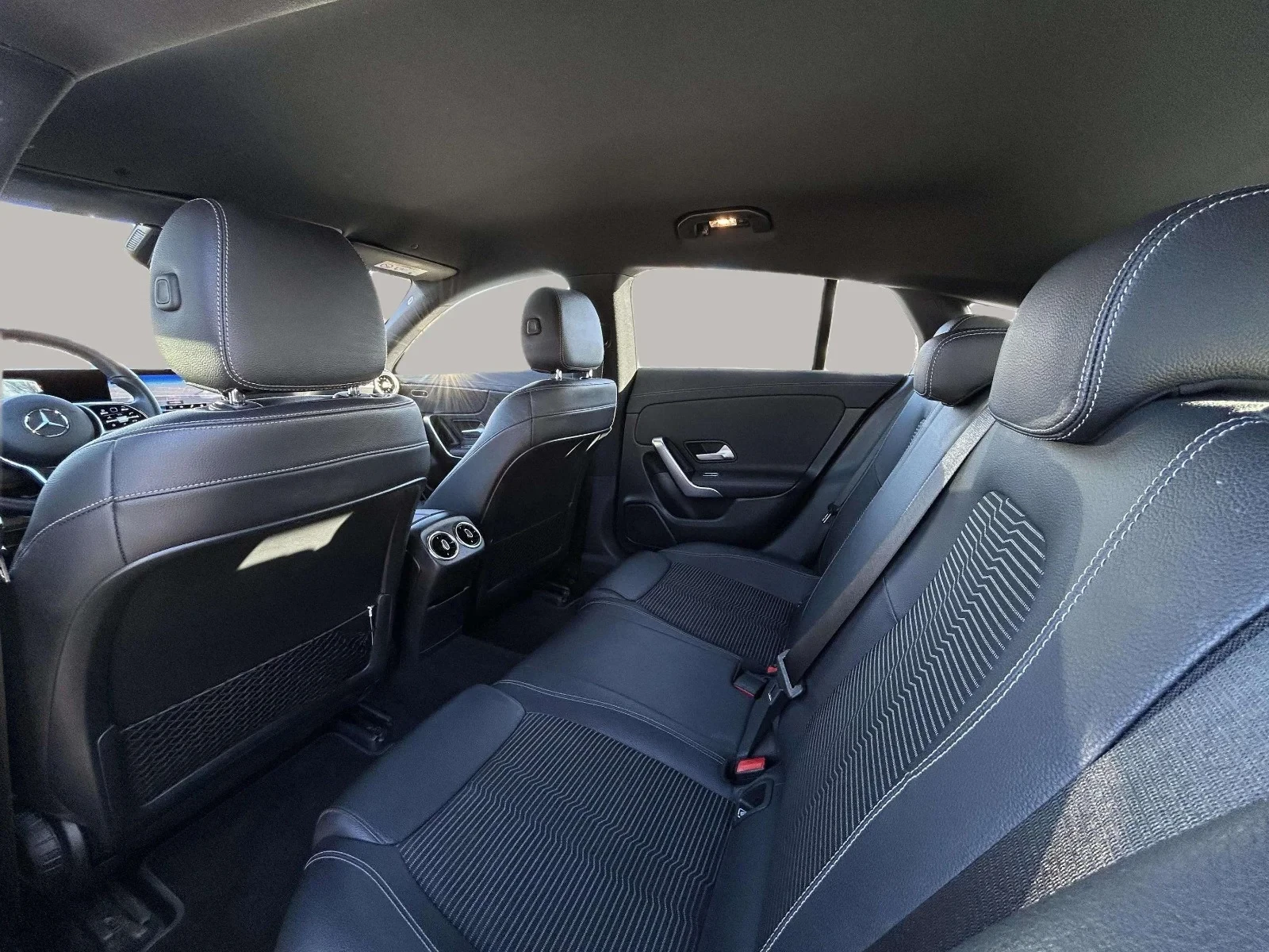 Mercedes-Benz-CLA-image-13