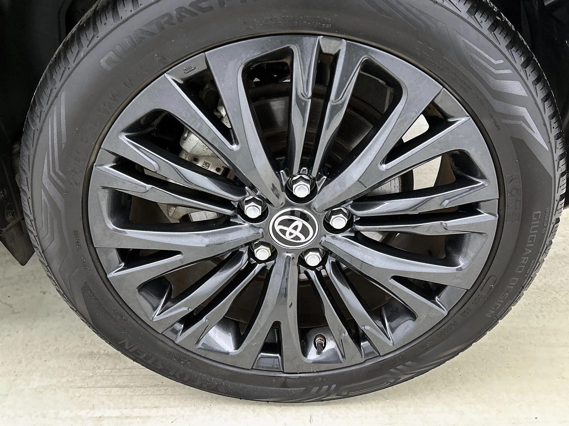 Toyota-Yaris Cross-image-33