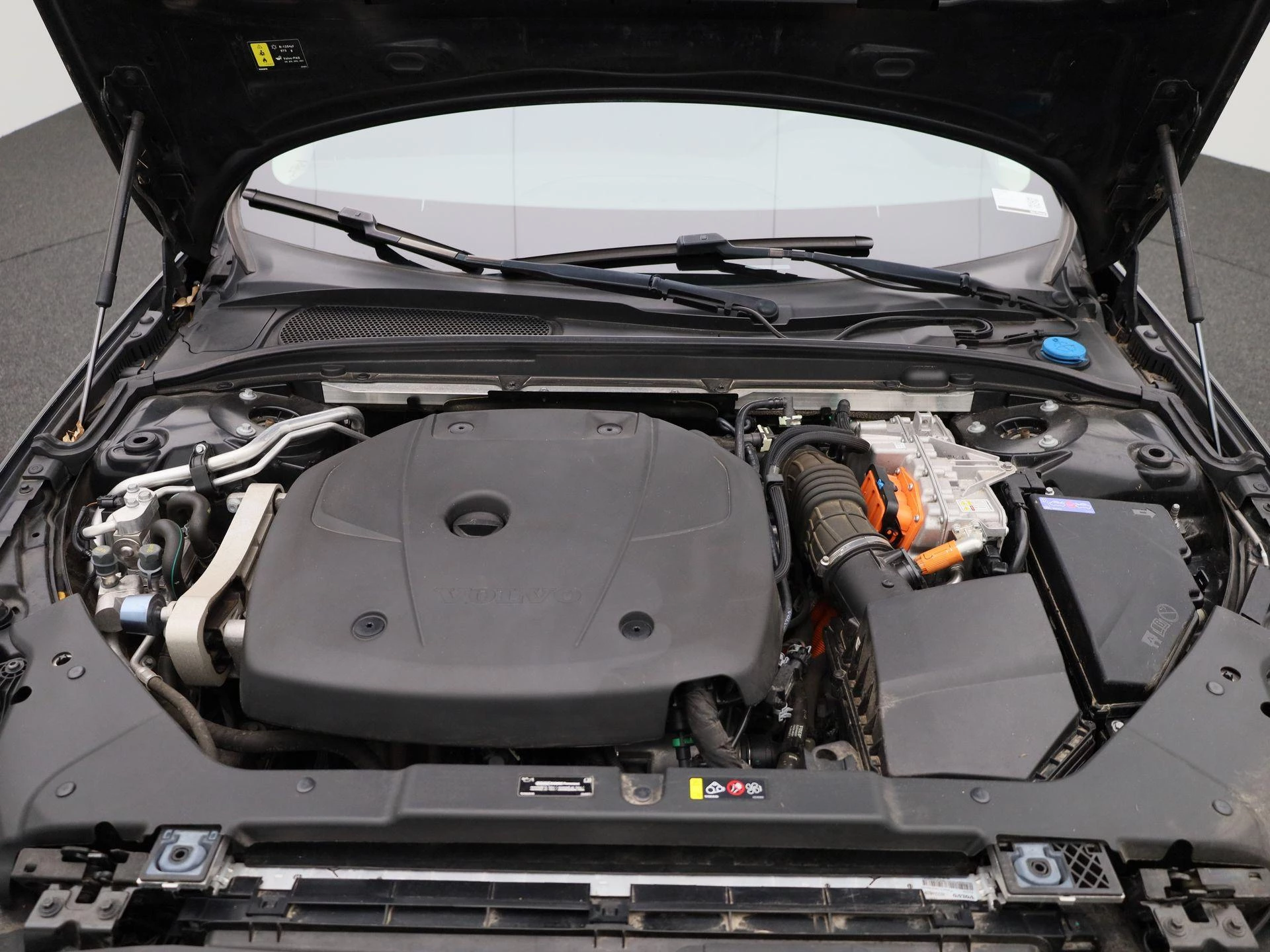 Volvo V60 2.0 T6 Recharge AWD Inscription