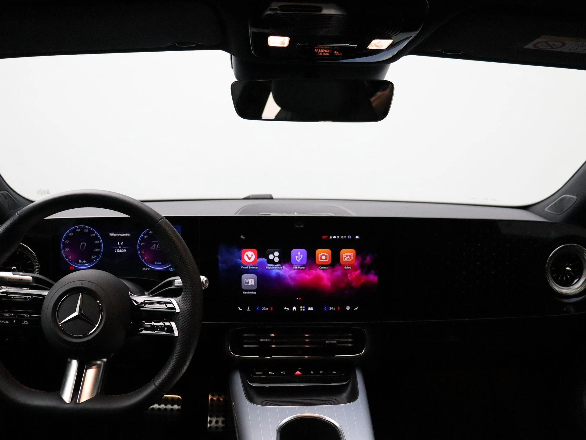 Mercedes-Benz-CLA-image-23