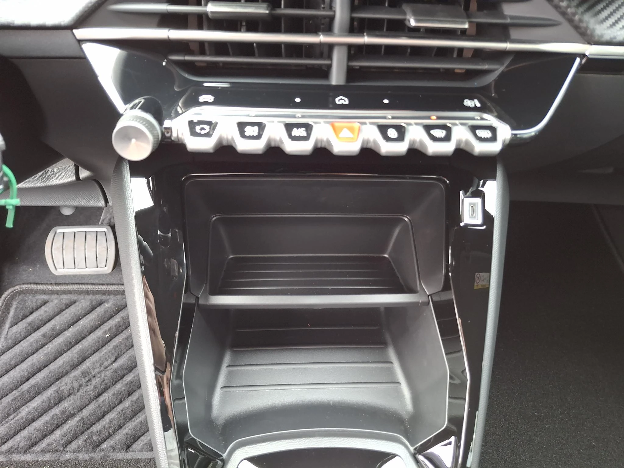 Peugeot-2008-image-17