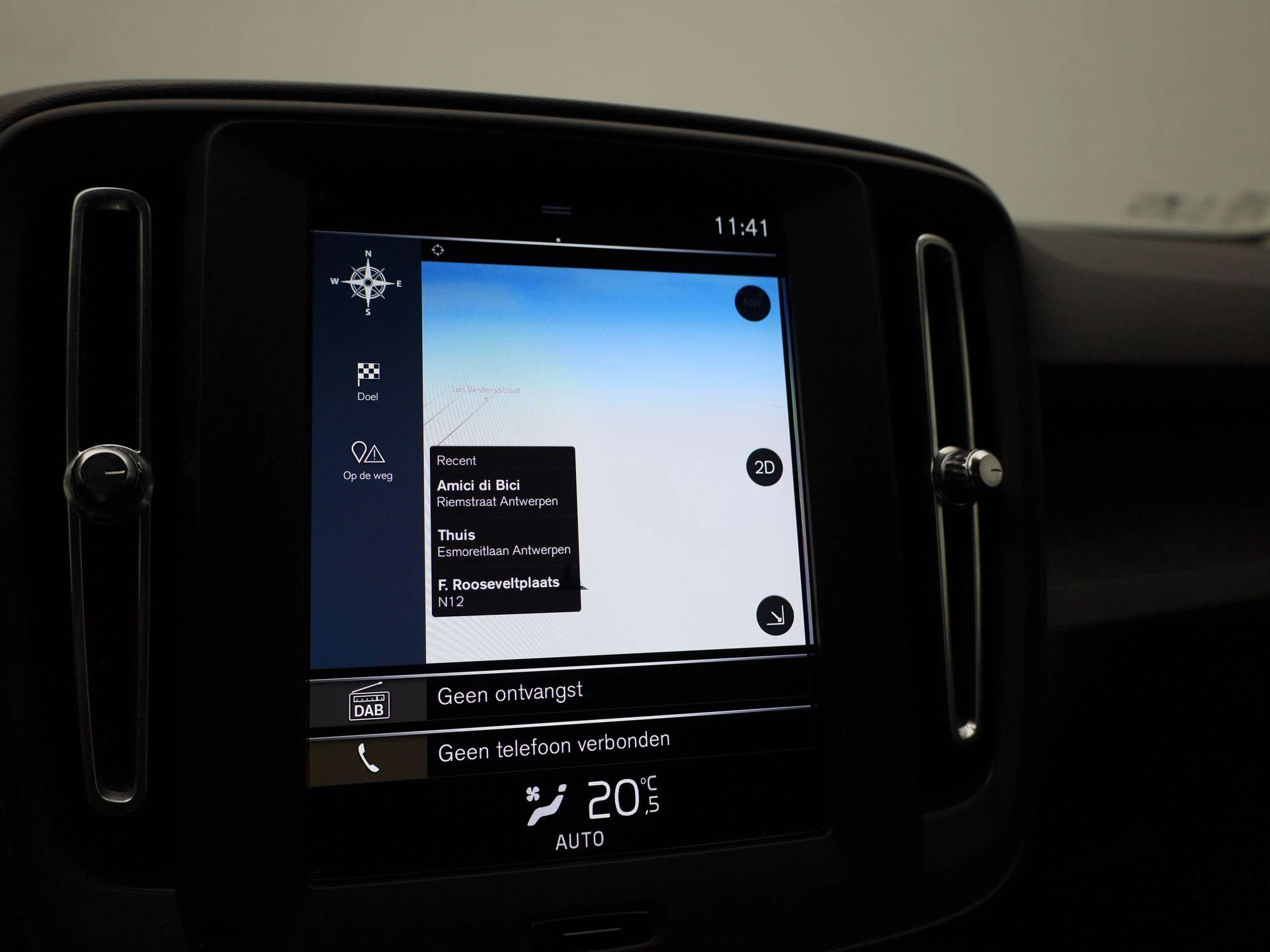 Volvo-XC40-image-19