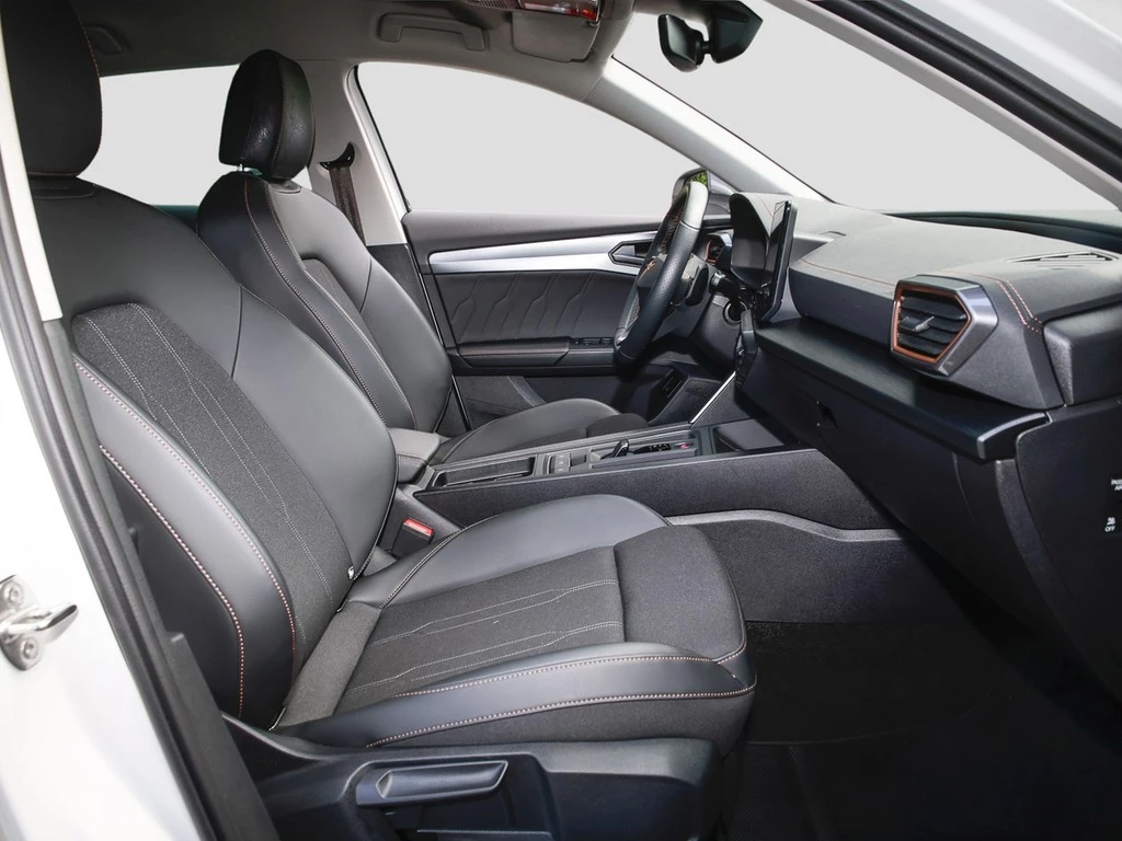 CUPRA Formentor 1.4 TSI DSG eHybrid Full-Link, RFK, Keyless, 18"Alu., ACC, SHZ, Climatronic,
