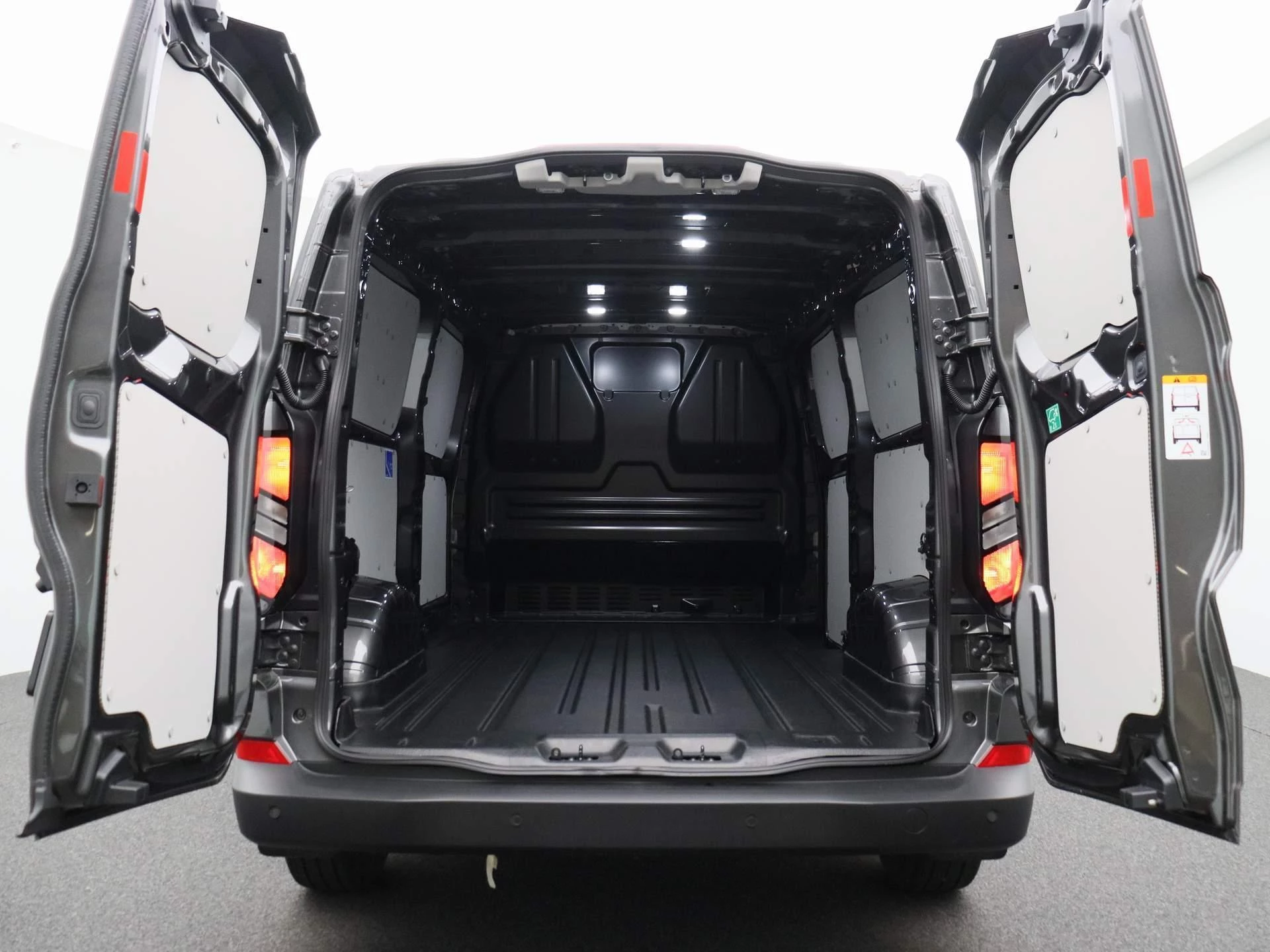 Ford-Transit Custom-image-8