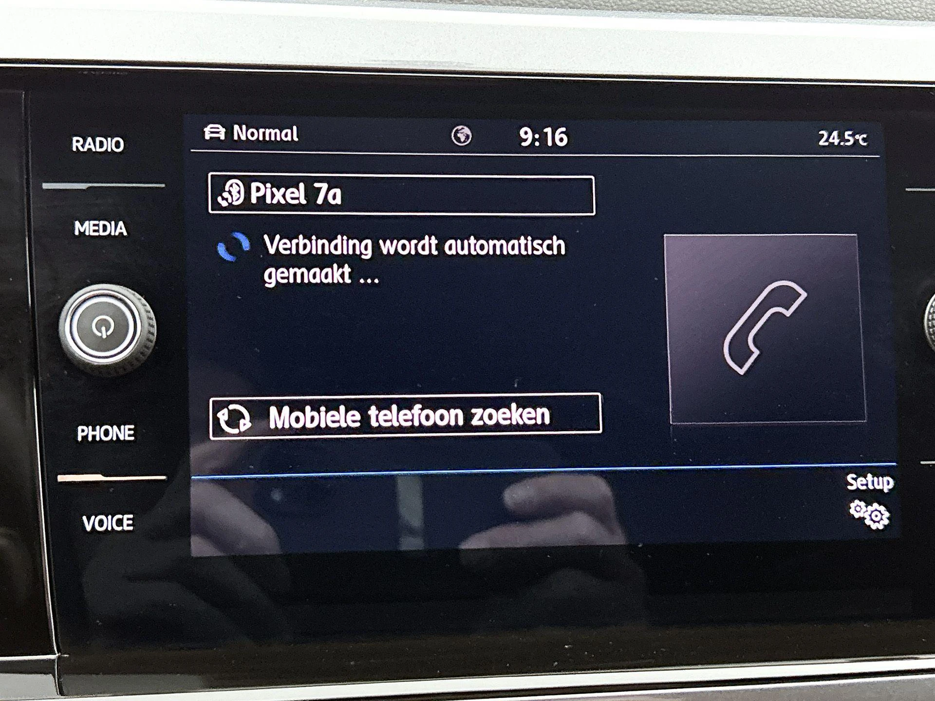 Volkswagen-Polo-image-12