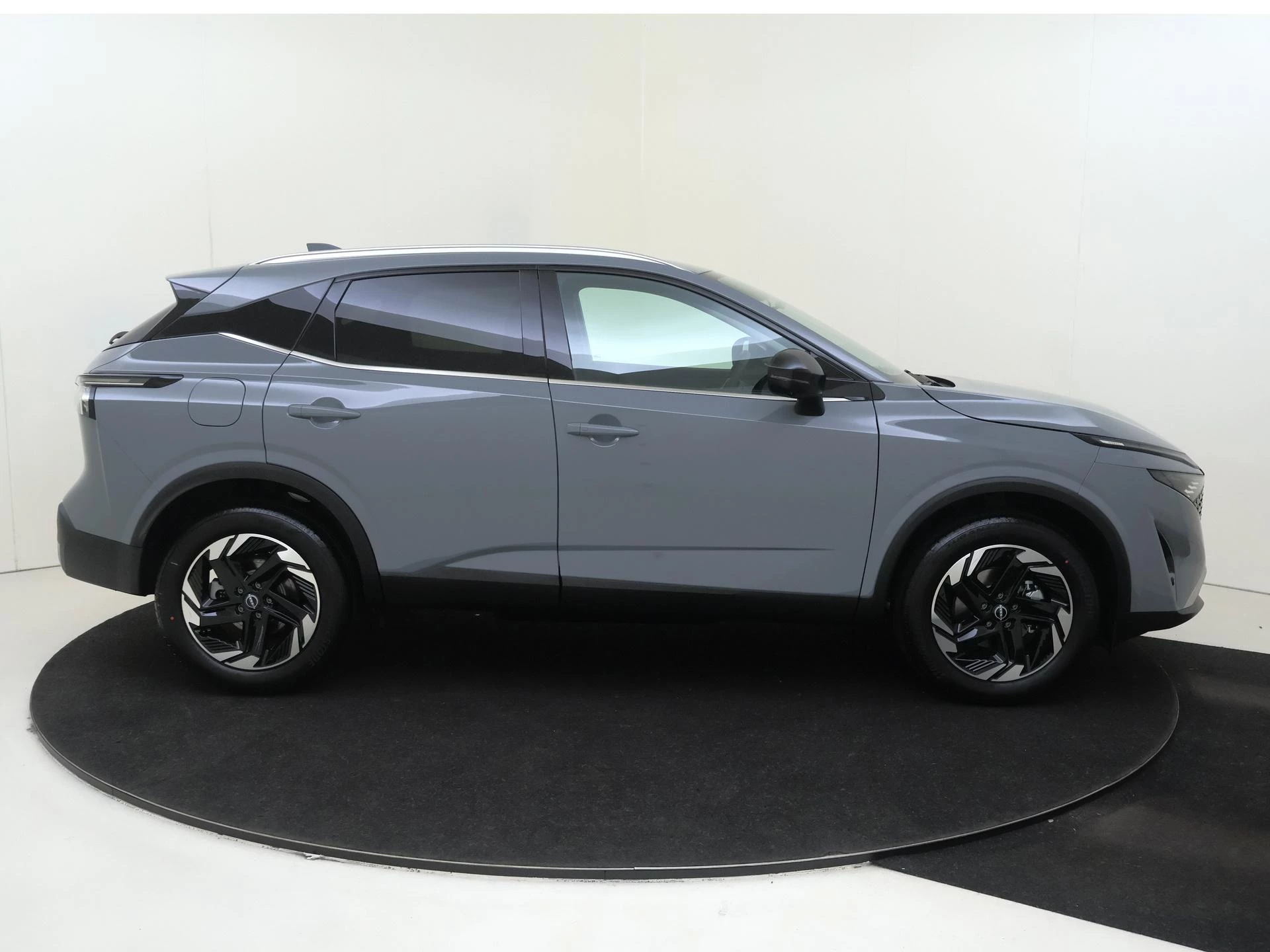 Nissan-QASHQAI-image-8
