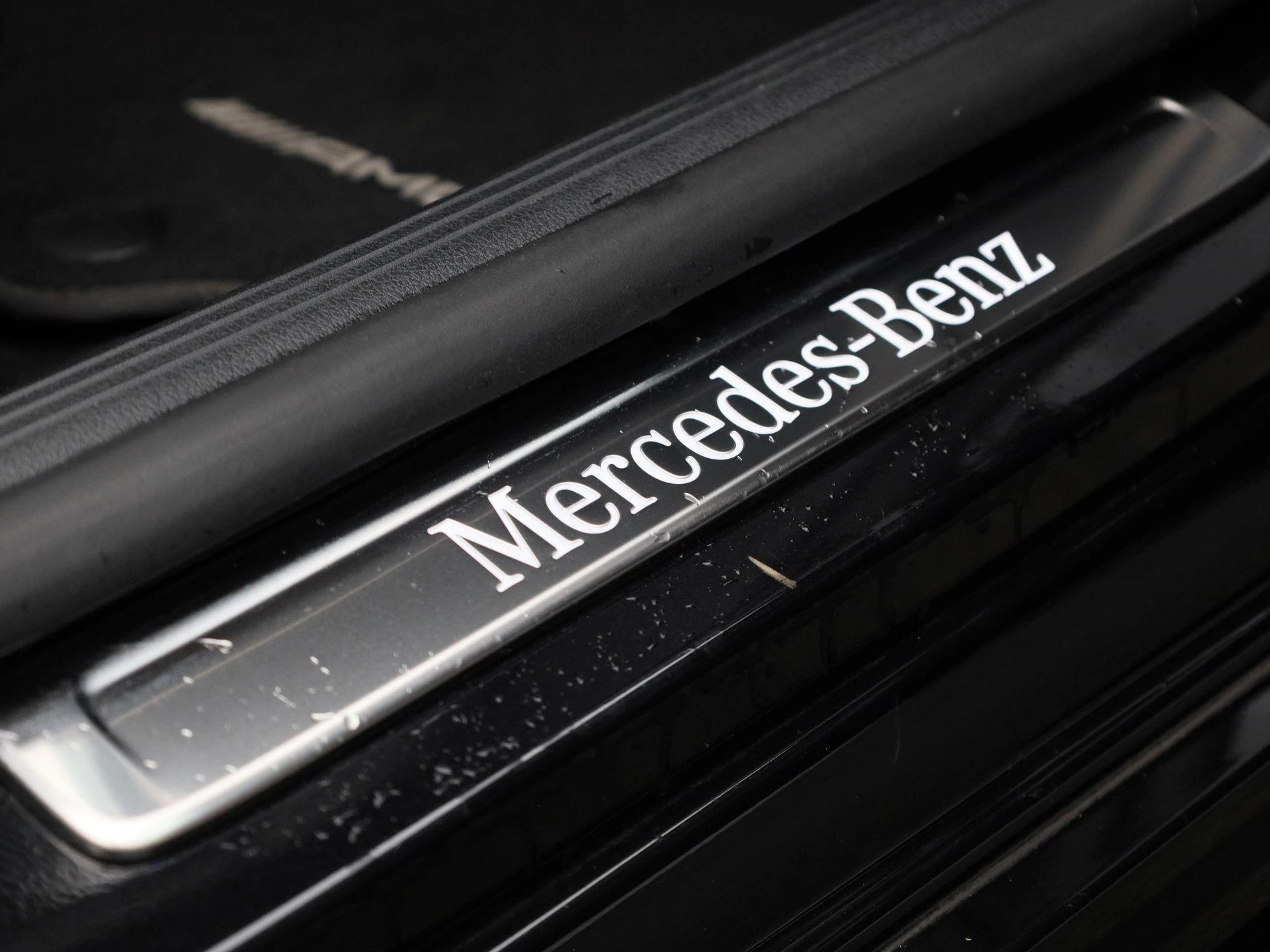 Mercedes-Benz-C-Klasse-image-37