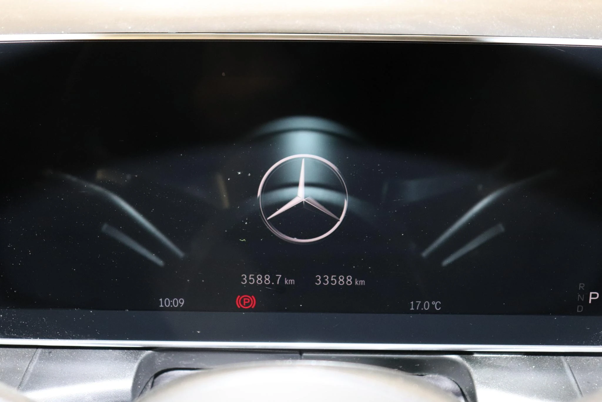 Mercedes-Benz-GLC-image-14