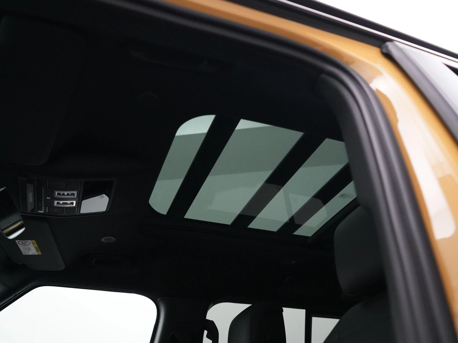 Land Rover-Defender-image-35