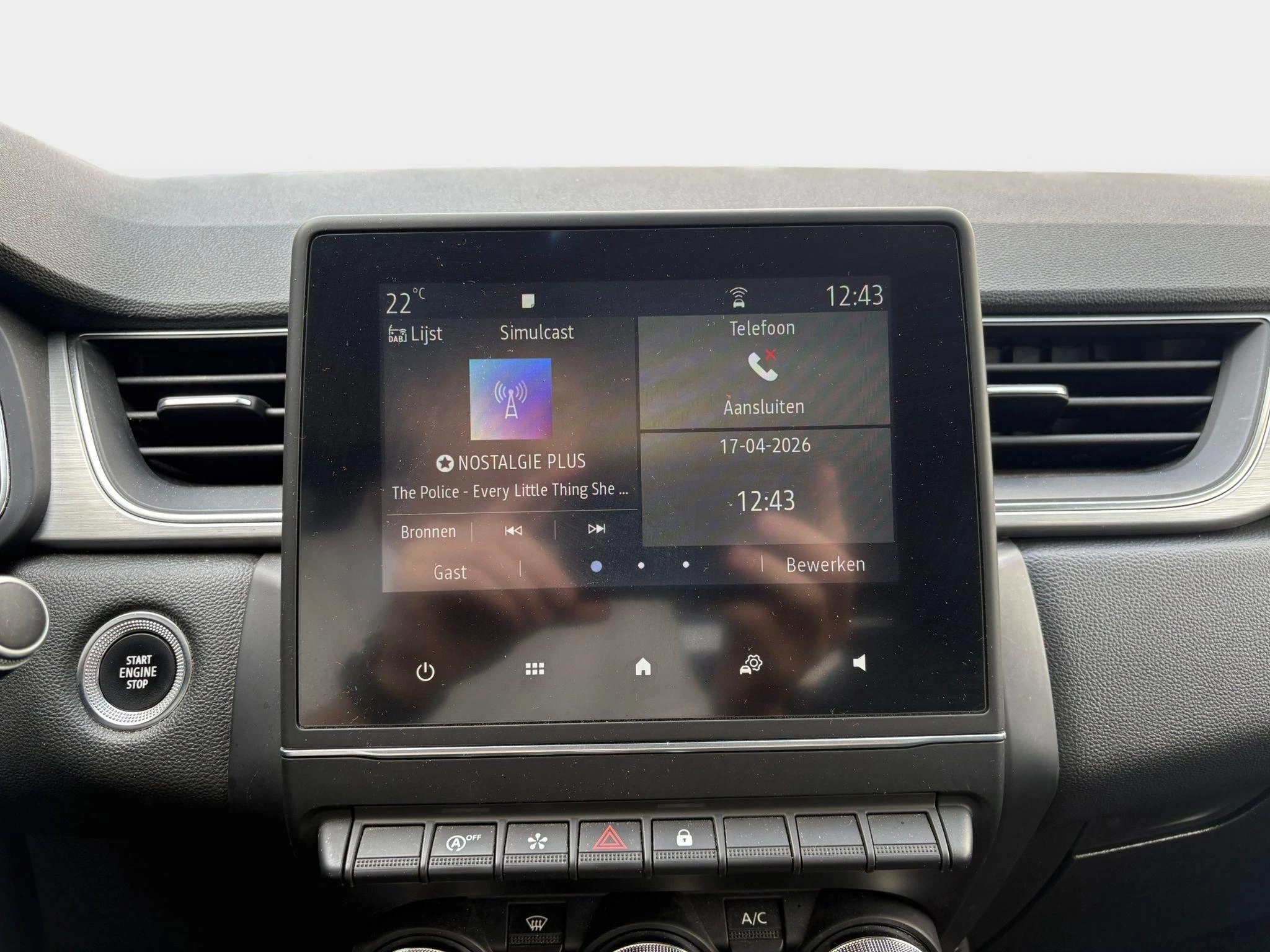 Renault-Captur-image-17